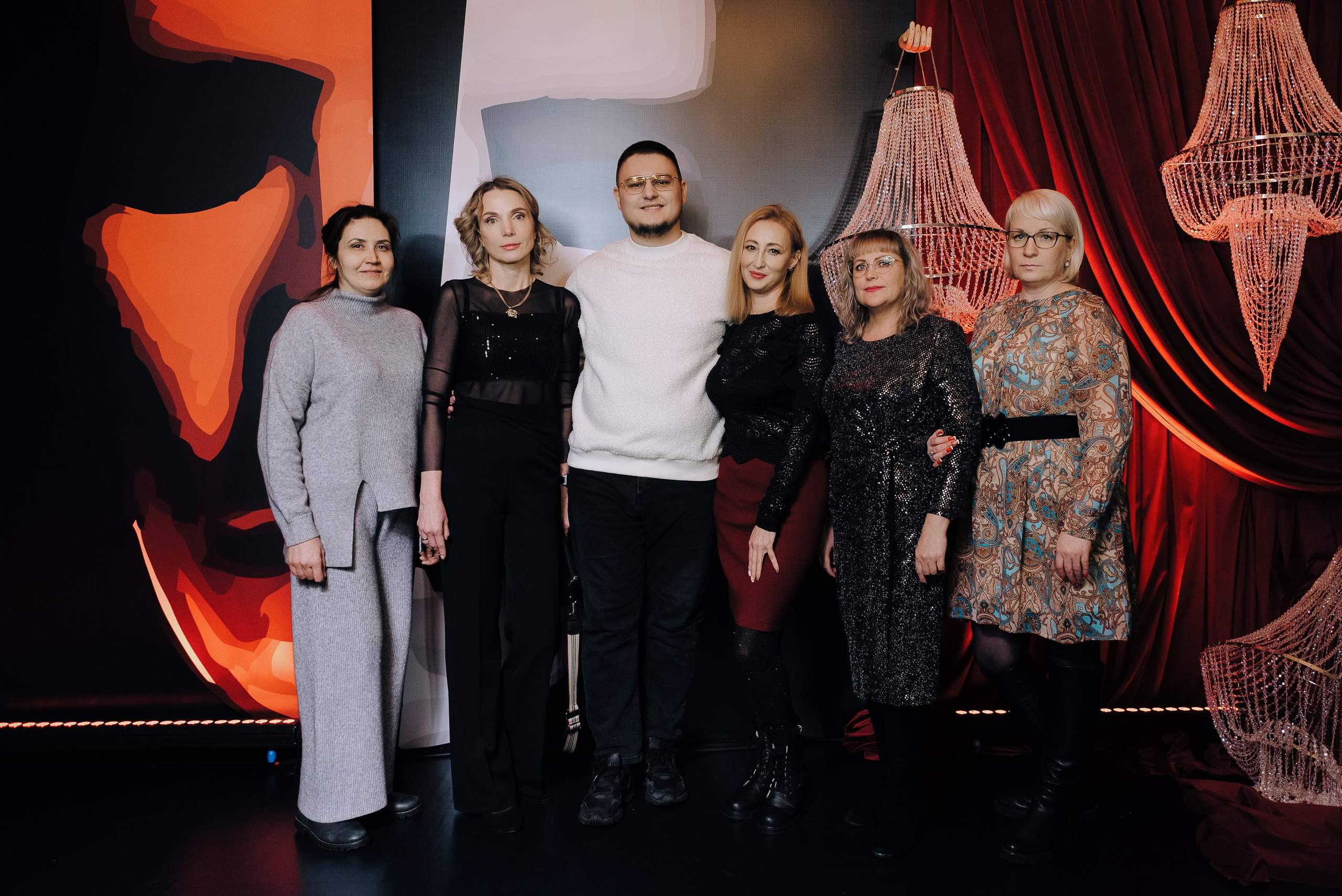 СПЕКТАКЛЬ «ВОЛШЕБНЫЕ ОЧКИ» ОПТИК-ЦЕНТР. Репортажный фотограф Зуев Роман г. Челябинск