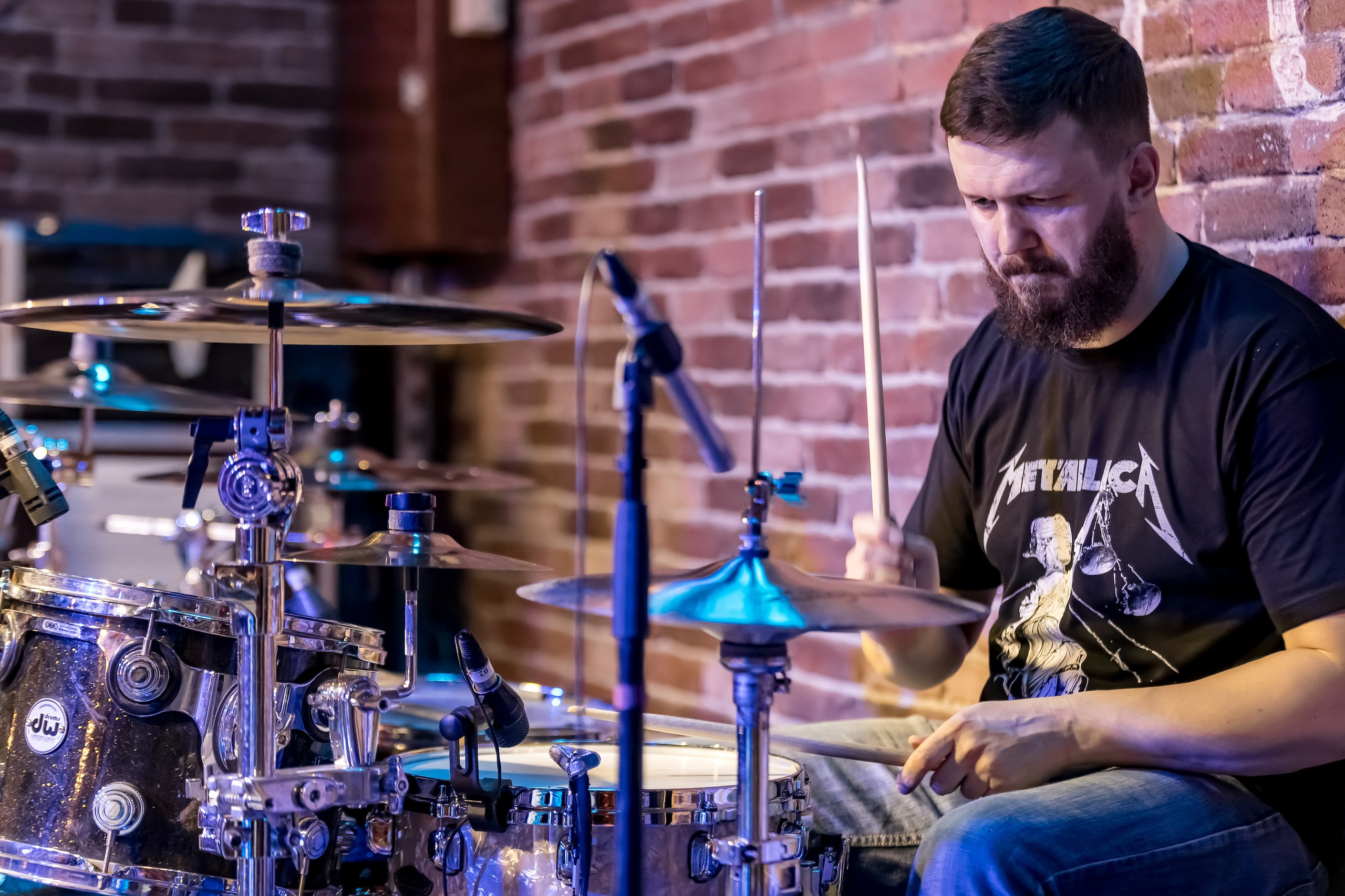 LifePub 29.03.2023. Московская кавер-группа BankBand