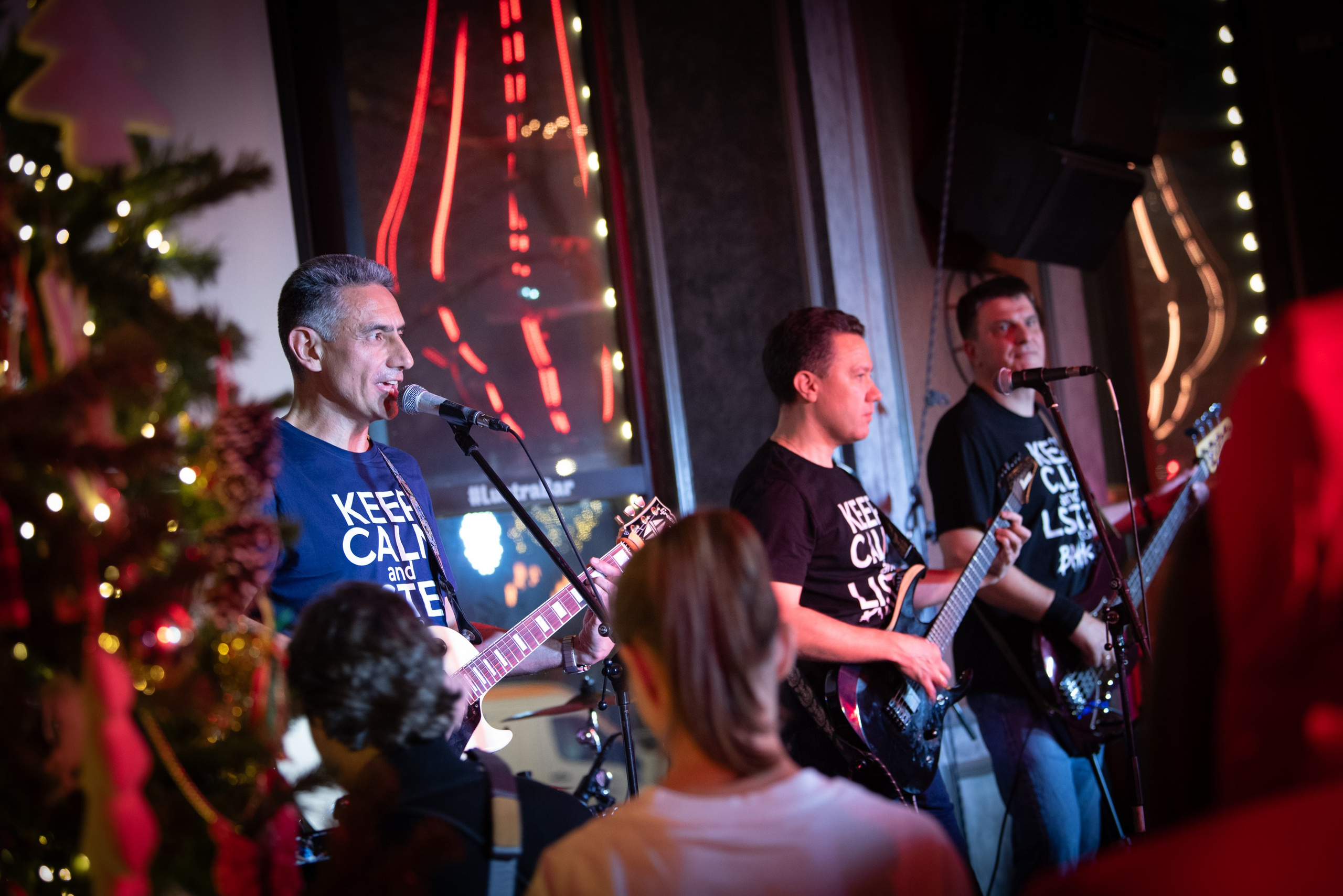 LЮSTRA bar 10.12.2025. Московская кавер-группа BankBand