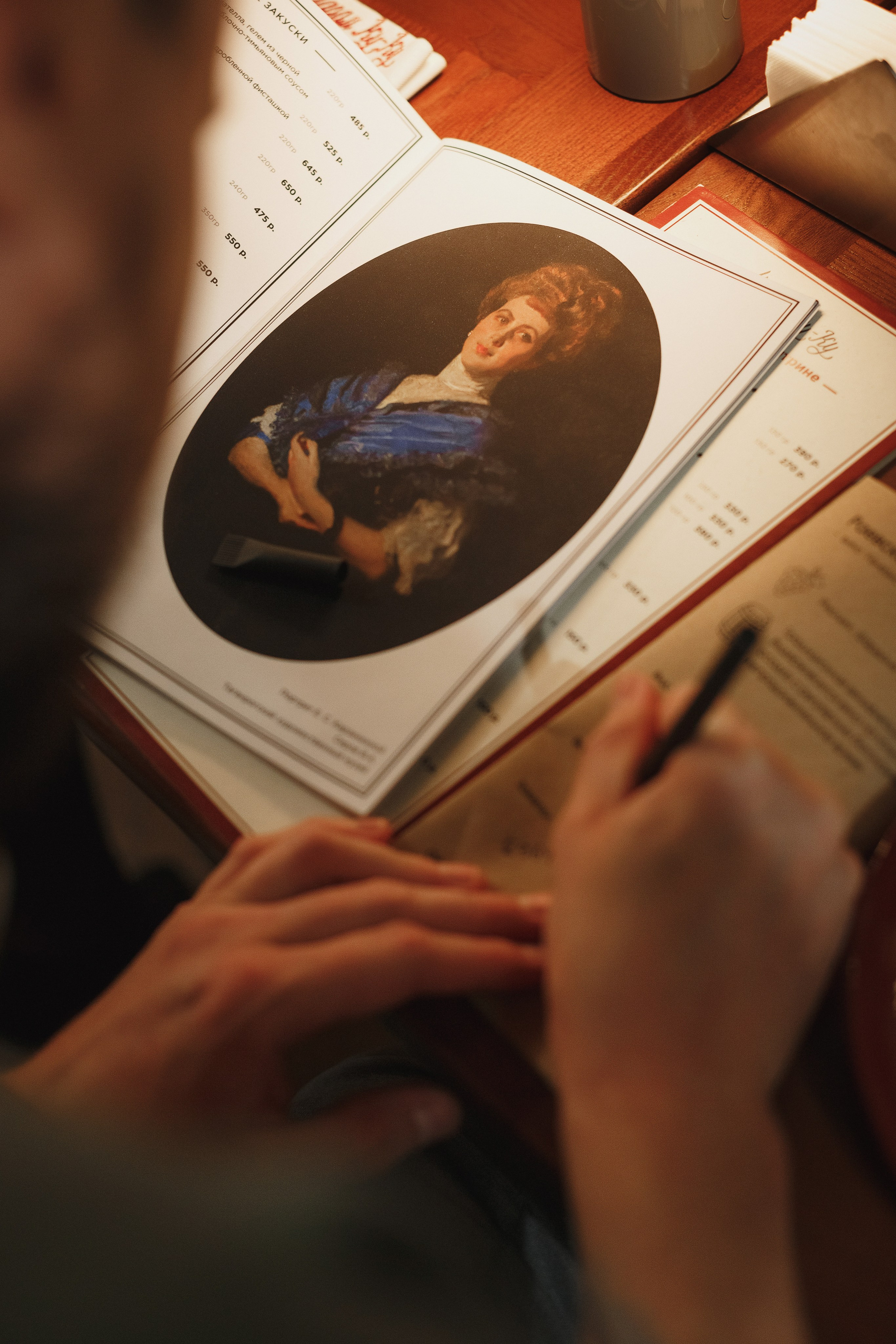 Фото клуба любителей российских вин в ресторане Мадам Ку-Ку, Таганрог. Свадебный и семейный фотограф в Таганроге Бакарюк Антон