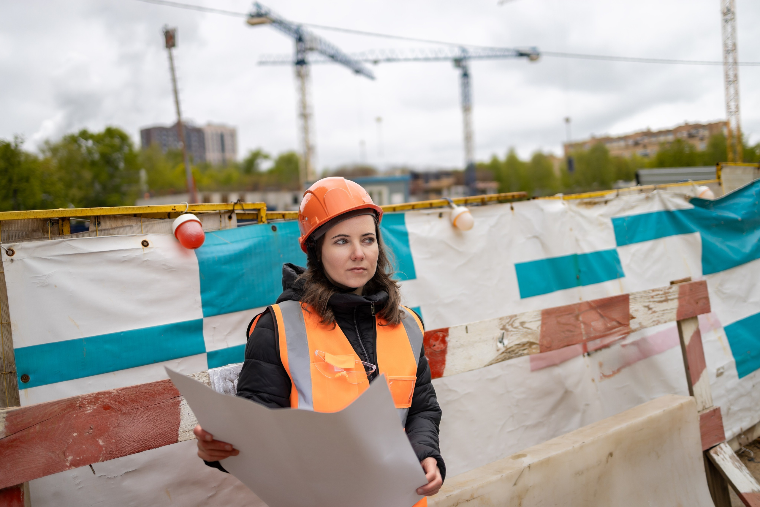 Фотосессия «Стройка» модель Ирина. Репортажный, семейный и студийный фотограф в Москве Демин Алексей