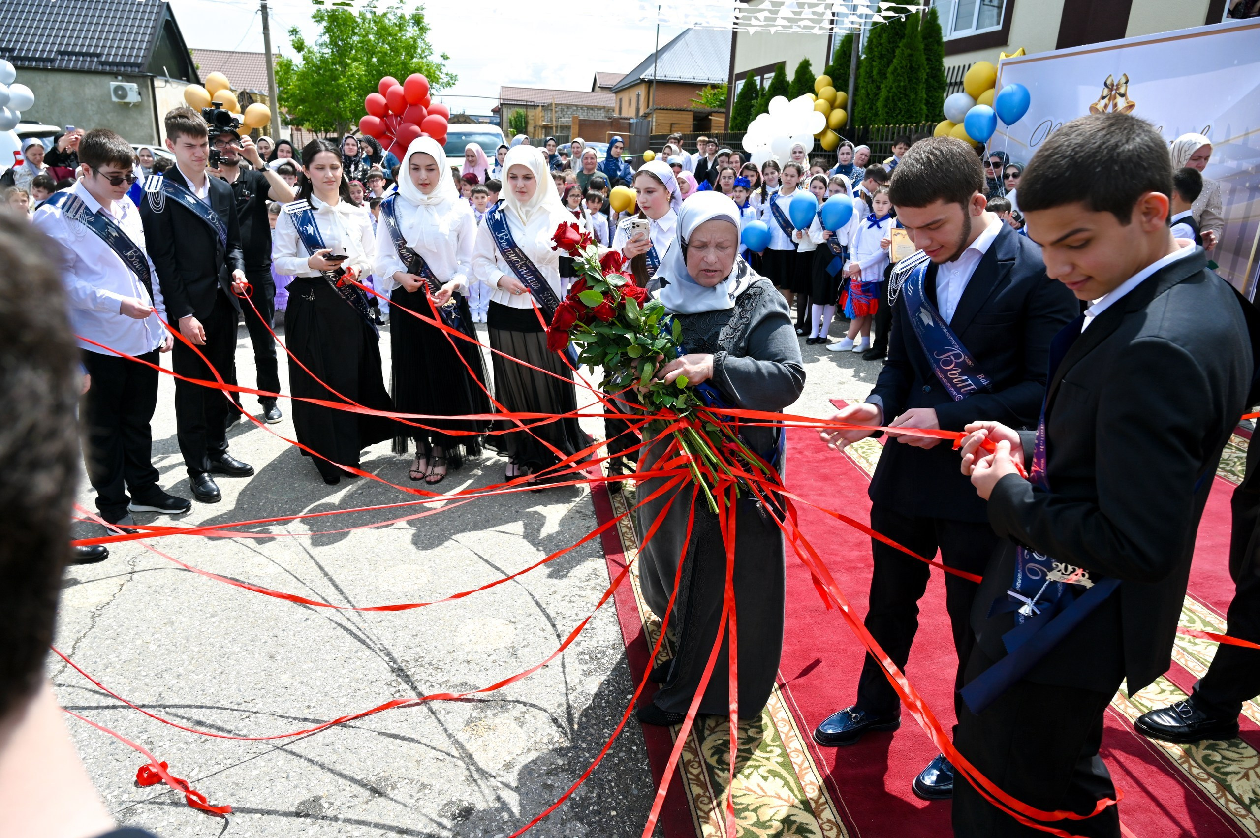 ЦО «ЛИЧНОСТЬ» последний звонок. Jimalphoto.ru