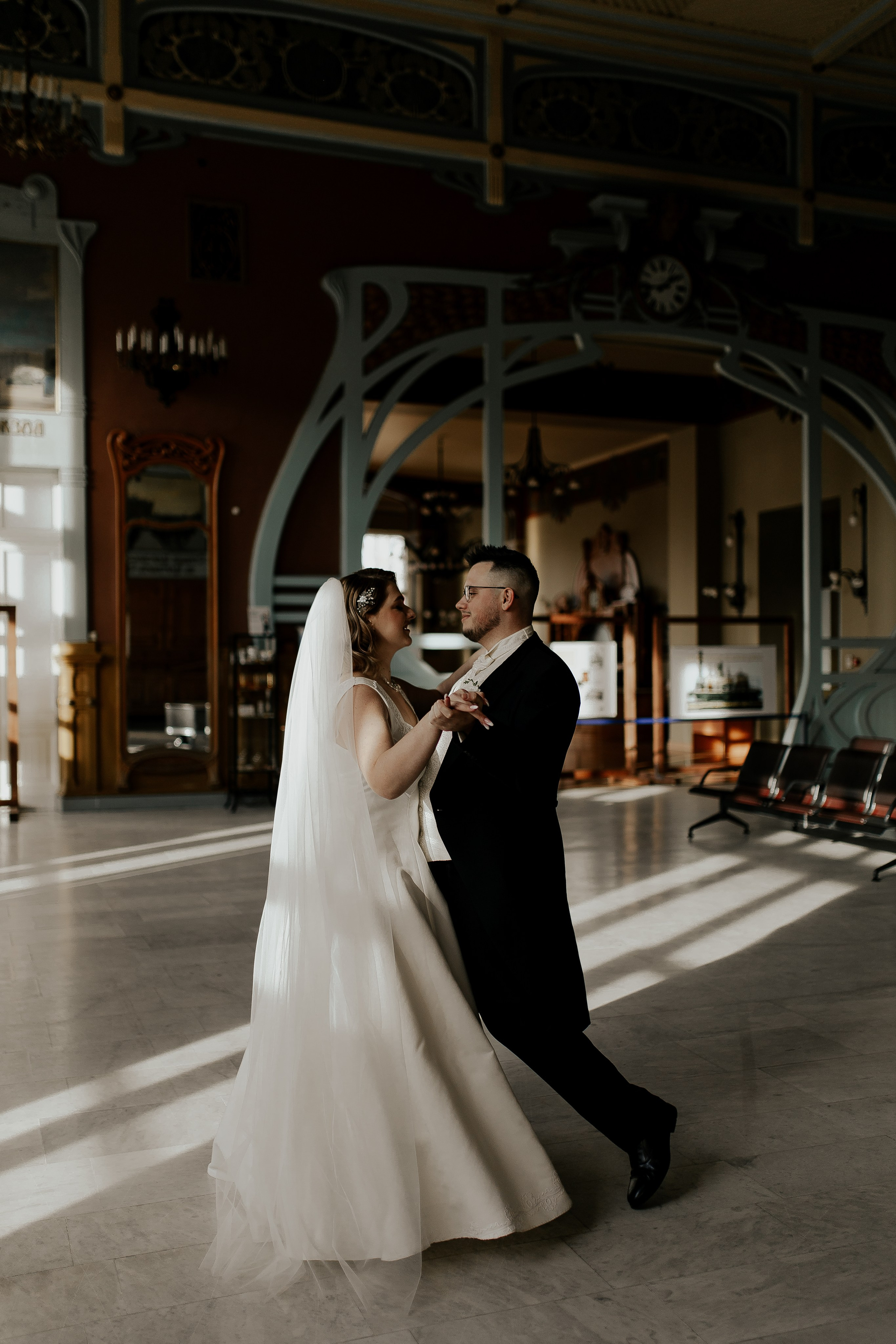 Свадебные фотографии из Эрмитажа. Фотограф в Санкт-Петербурге Лиза Семченкова