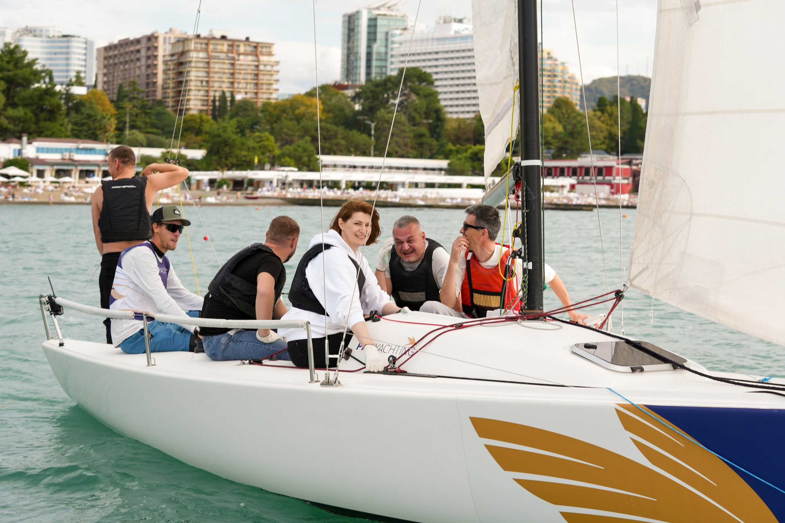 Яхтенная регата для компании Агрегатка. Репортажный фотограф в Красной Поляне и Сочи Павлюченко Екатерина