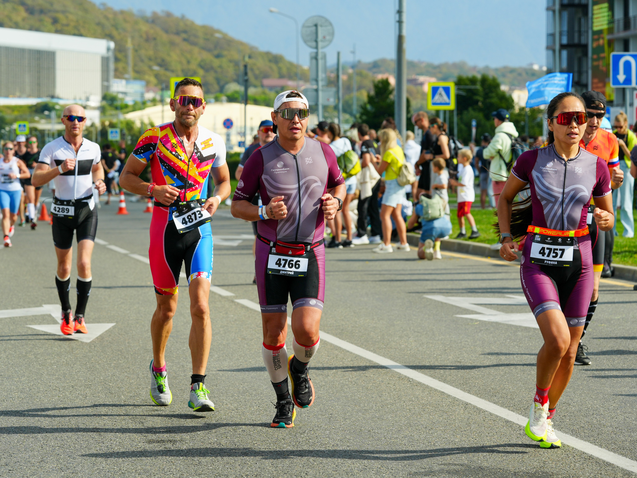 Фотоотчет партнерской интеграции для компании TELE2 на фестивале Ironstar. Репортажный фотограф в Красной Поляне и Сочи Павлюченко Екатерина