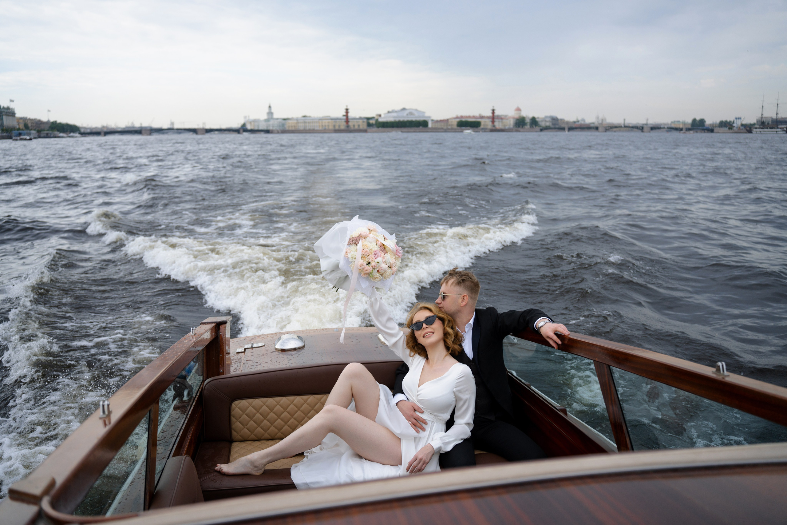 Свадьба на катере. Фотограф Оксана Шавва