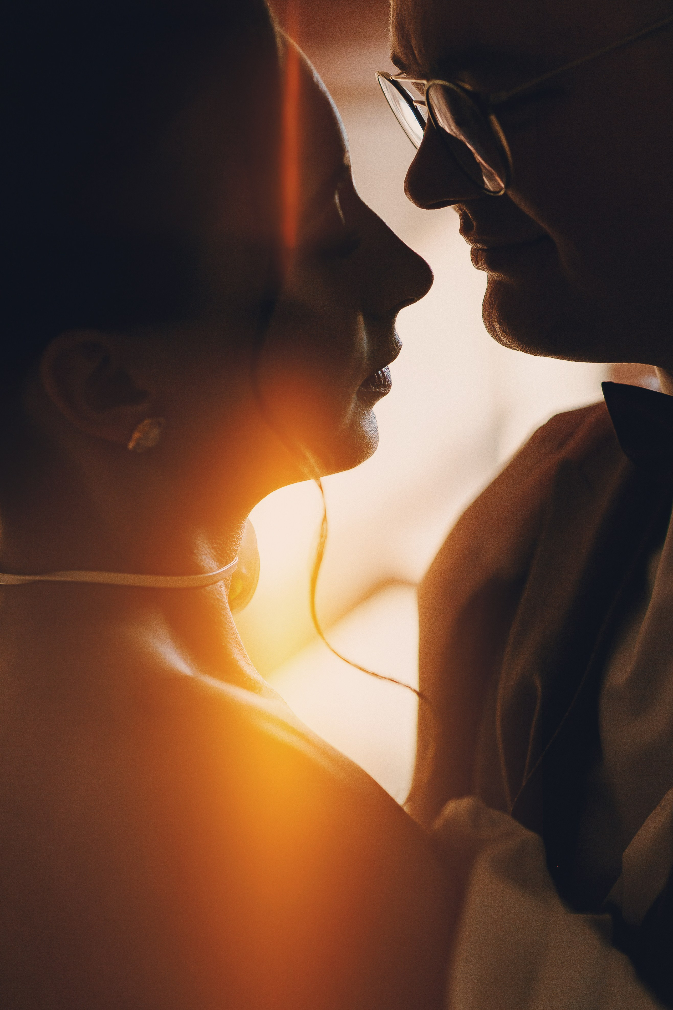 Свадебная осенняя фотосессия Ивана и Лидии в городе. Свадебный и репортажный фотограф в Ярославле и Санкт-Петербурге Роман Микрюков