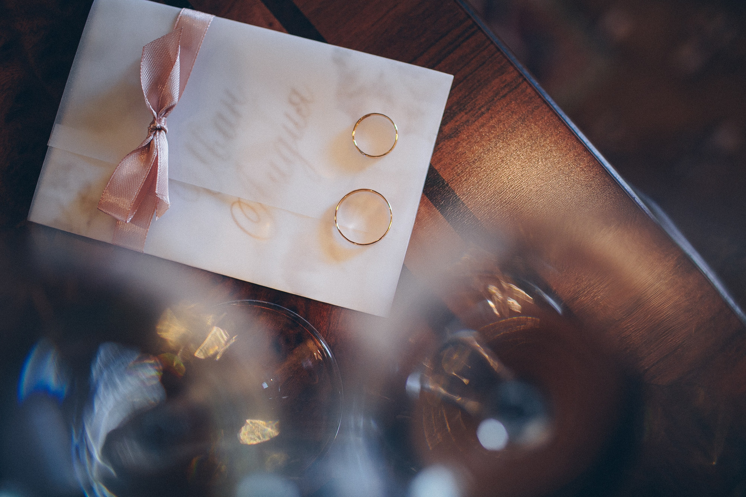 Свадебная осенняя фотосессия Ивана и Лидии в городе. Свадебный и репортажный фотограф в Ярославле и Санкт-Петербурге Роман Микрюков