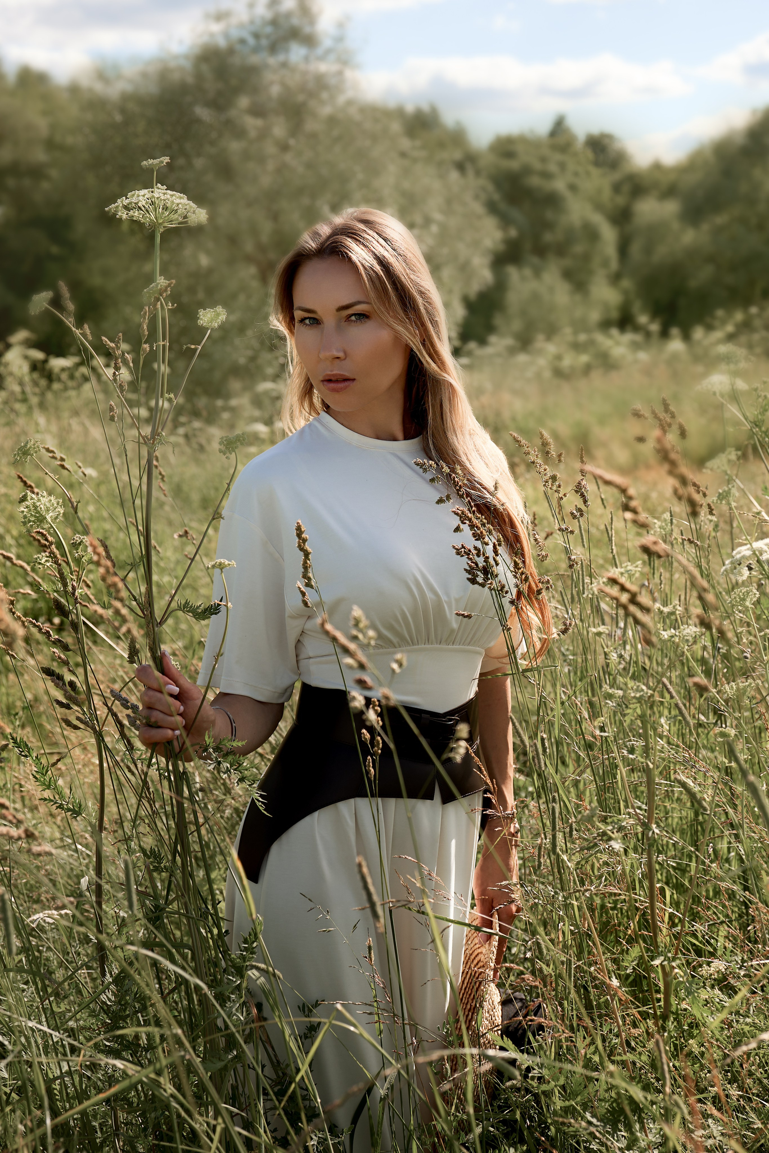 ФОТОСЕССИЯ В ПОЛЯХ. ФОТОГРАФ В МОСКВЕ|НОВАЯ РИГА ОКСАНА МАРТЫНОВА