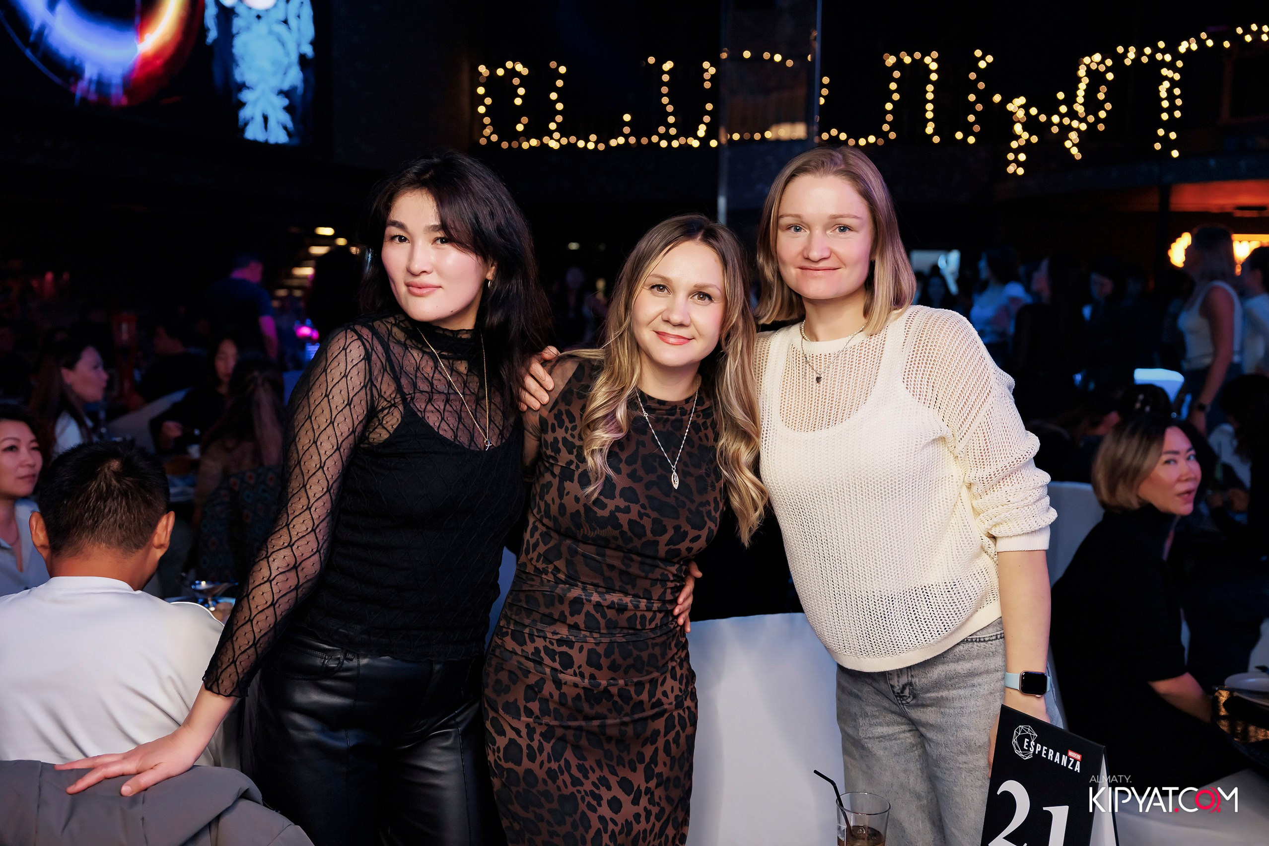 МУЗЫКАЛЬНОЕ ЛОТО В HIT RETRO. КИПЯТКОМ АЛМАТЫ! Фотосъемка мероприятий в Алматы