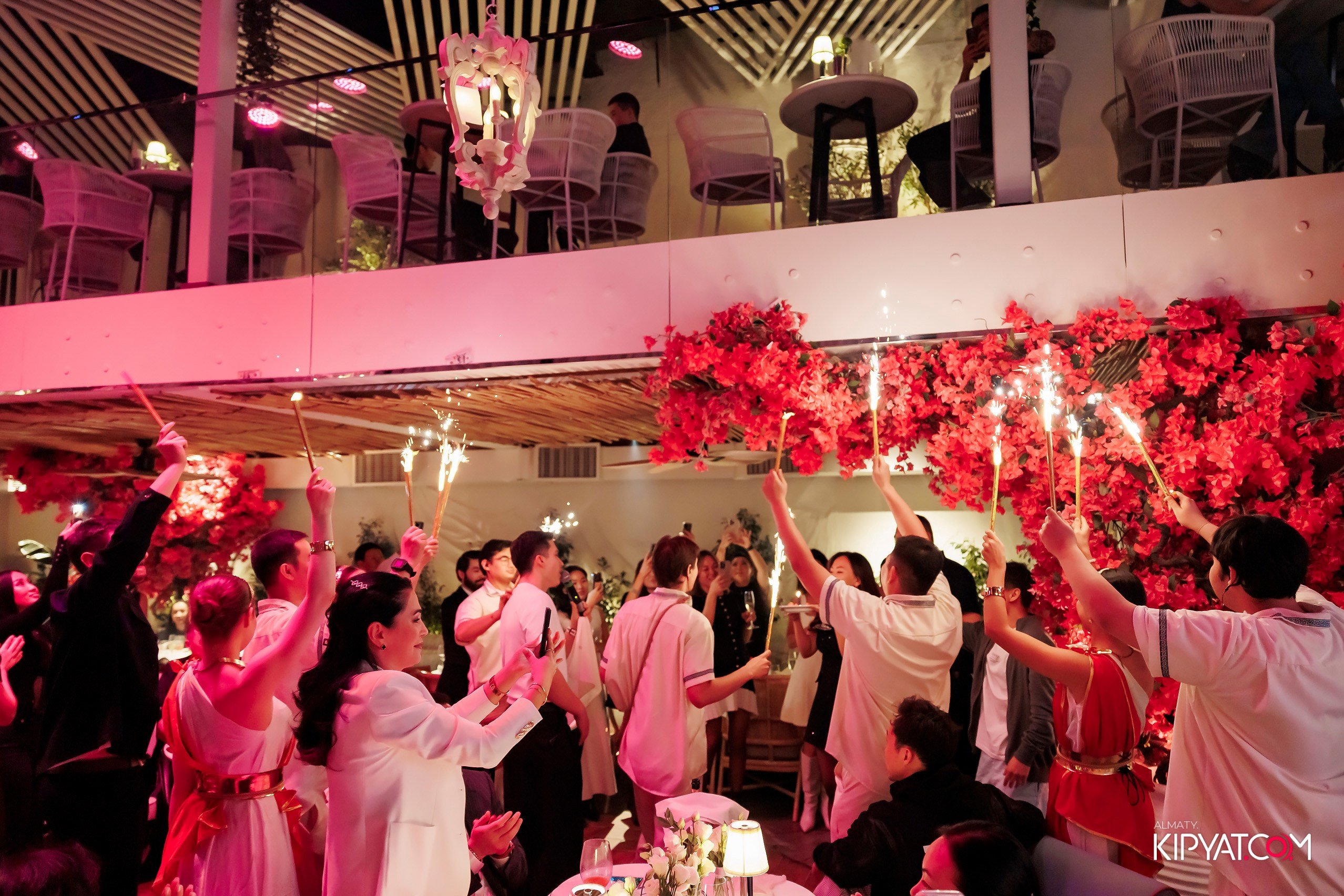 AIZA BAR — ТЕХНИЧЕСКОЕ ОТКРЫТИЕ. КИПЯТКОМ АЛМАТЫ! Фотосъемка мероприятий в Алматы