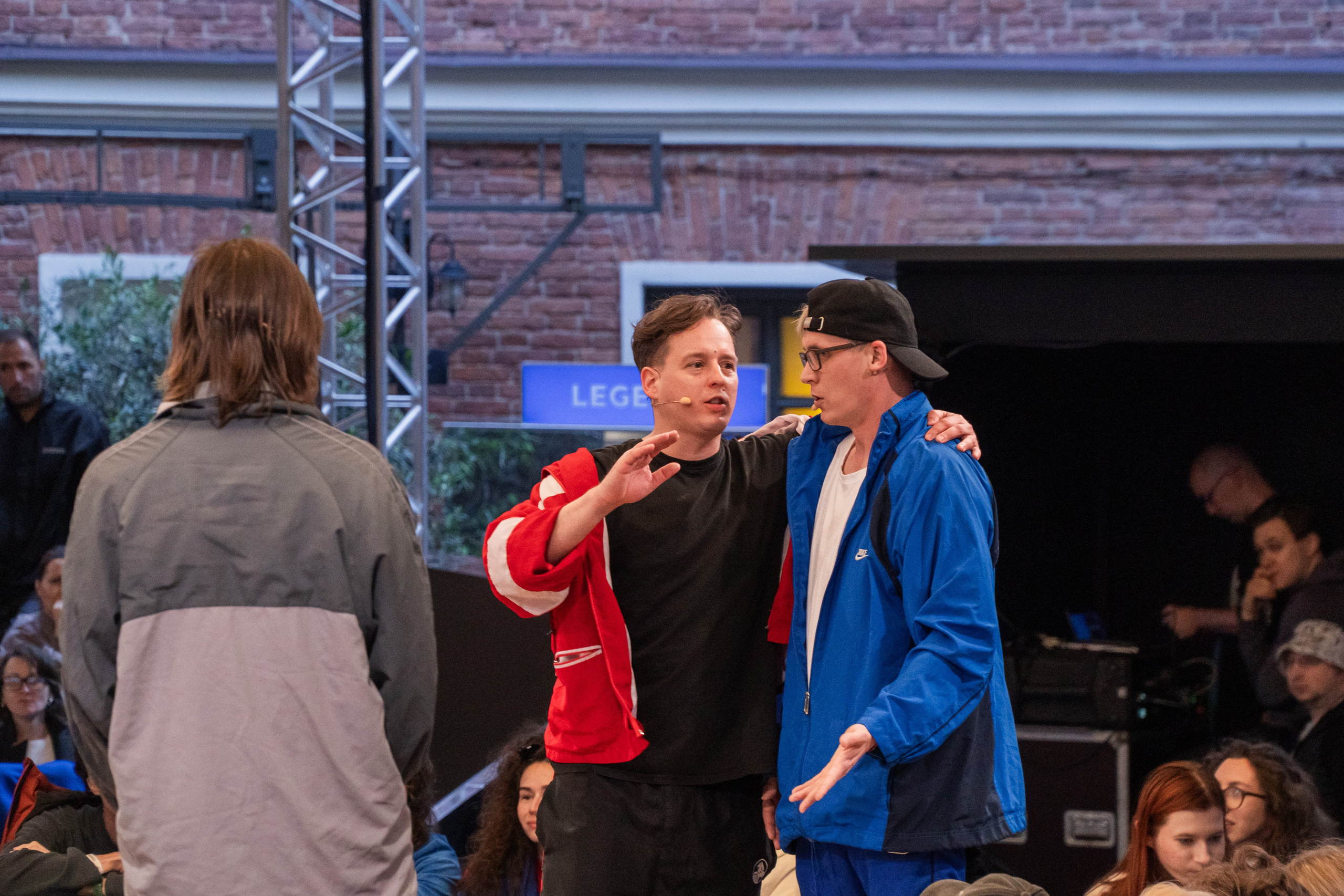 Квадрат: badtheatre. Фотограф в Санкт-Петербурге Авдотья Благовещенская