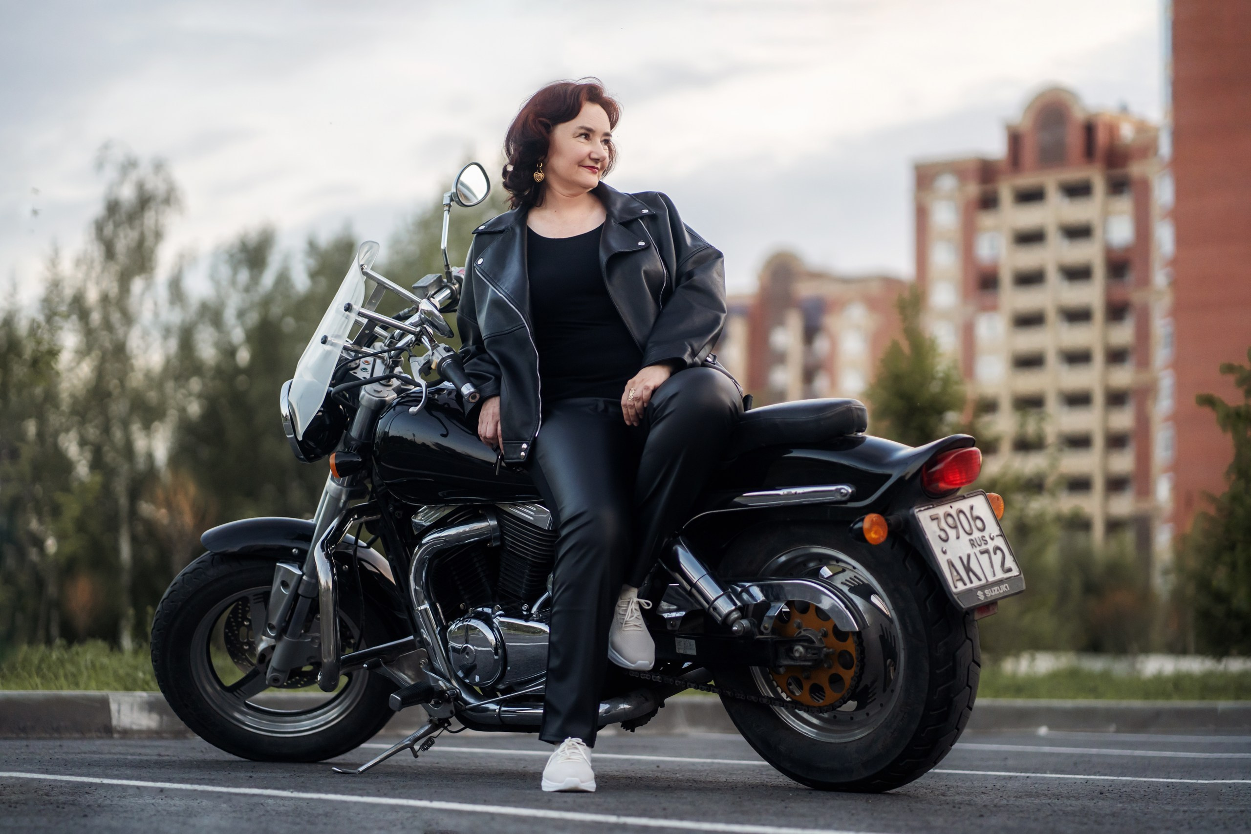 Мотоцикл. Мила Посвит Фотограф новорожденных в Тобольске