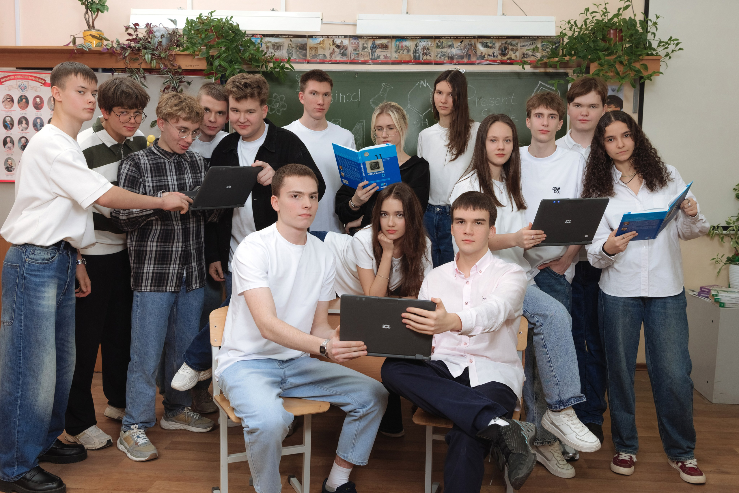 Лицей № 10 · 11 класс. Свадебный фотограф Кузьмина Лилия