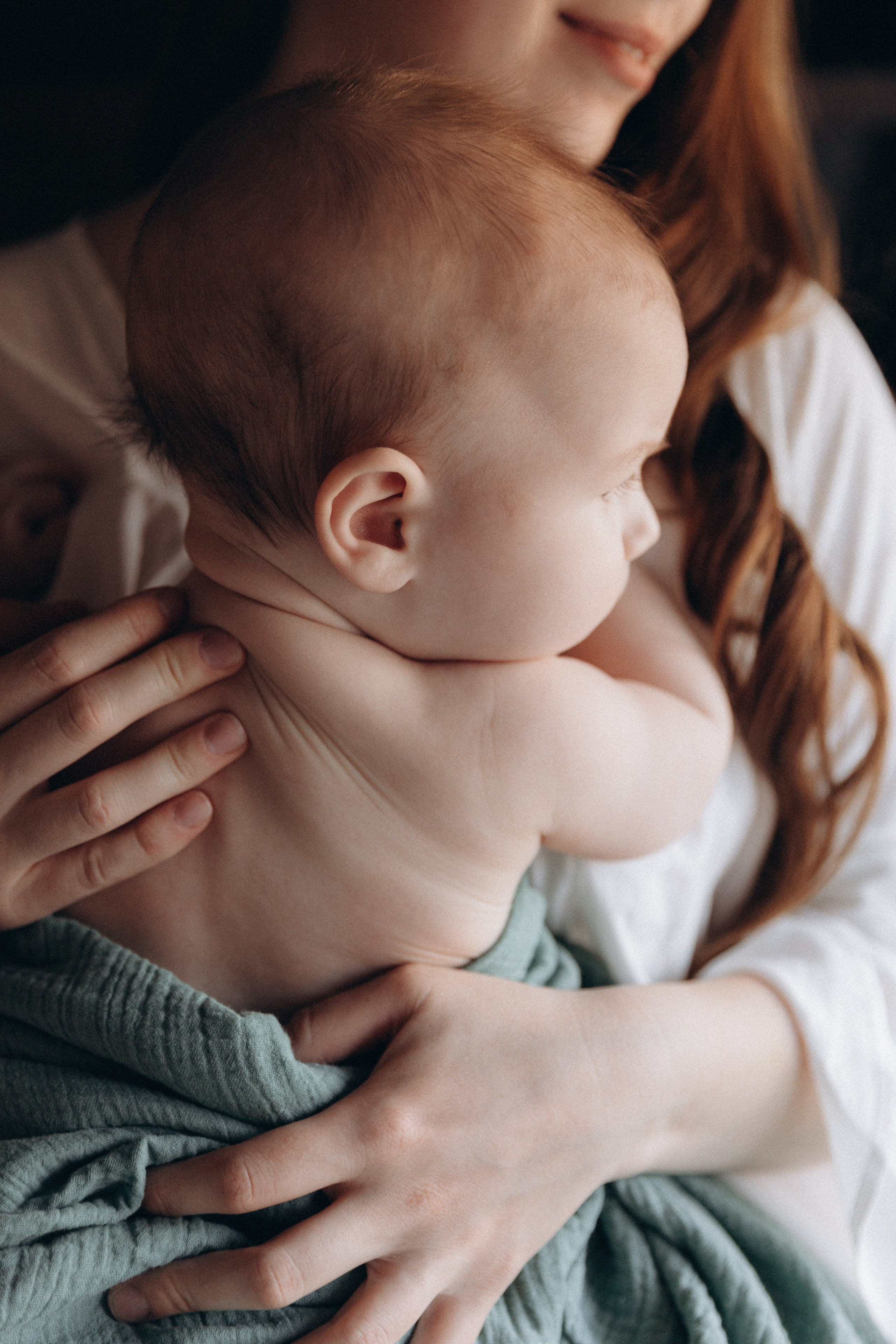 Мама и малыш, домашняя история. Фотограф Ульяна Дивина в Нижнем Новгороде и Нижегородской области