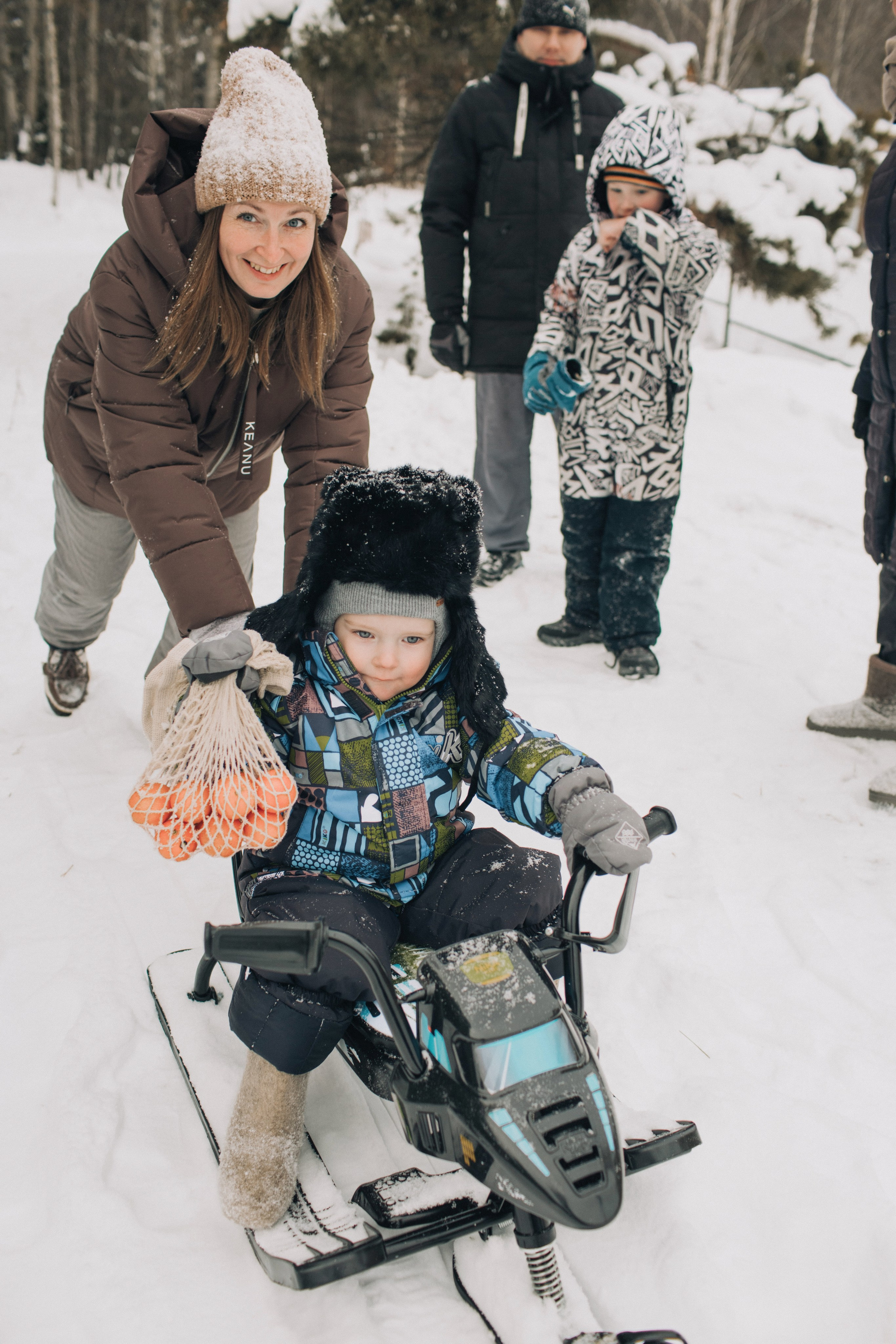 Женечка с семьей. Дачная история. Семейный фотограф Томск