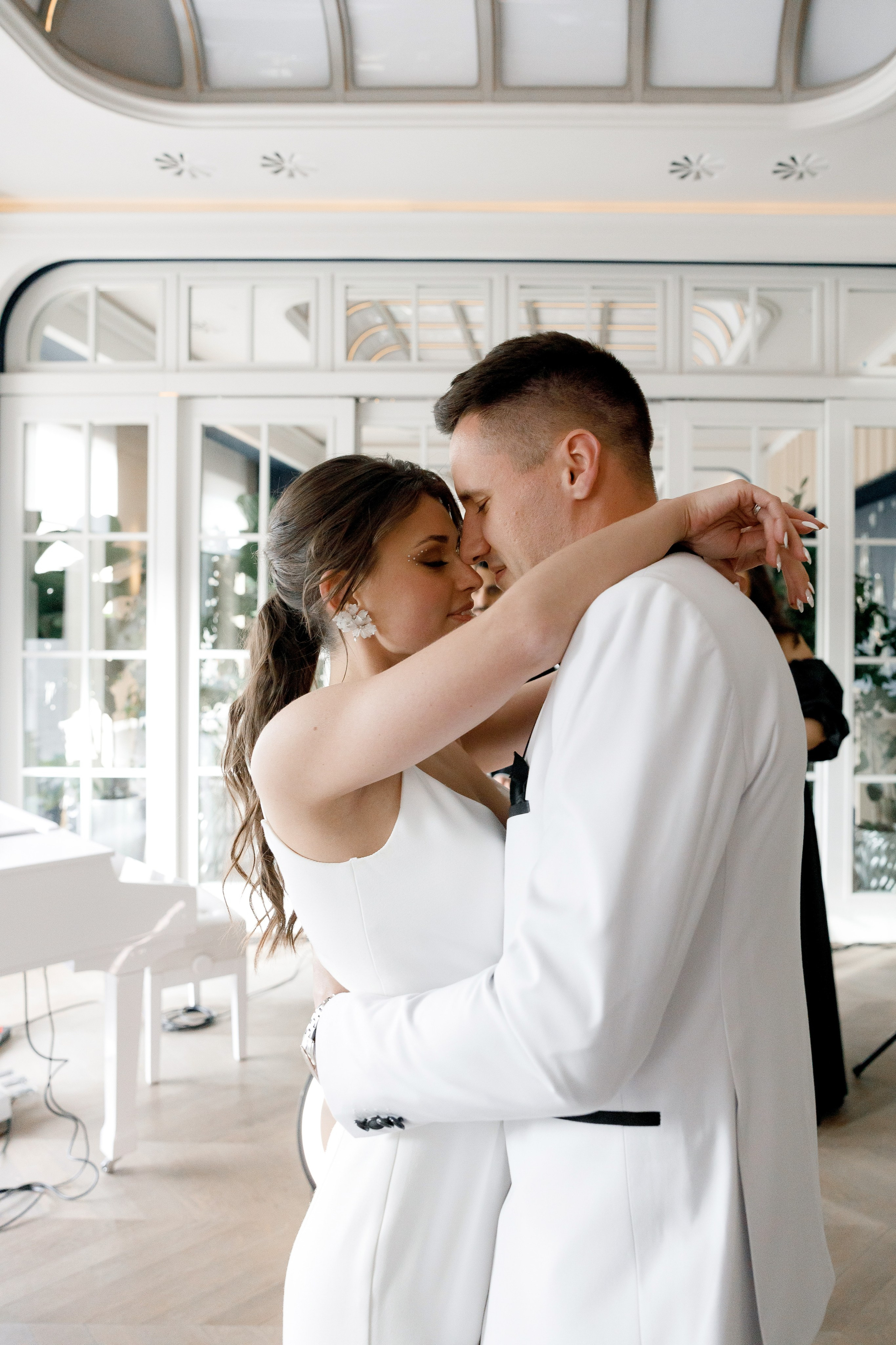 Свадьба в отеле Мовенпик и роспись в Регистрация брака в особняке «Роял». Свадебный фотограф в Москве и Санкт-Петербурге Денис Ходюков