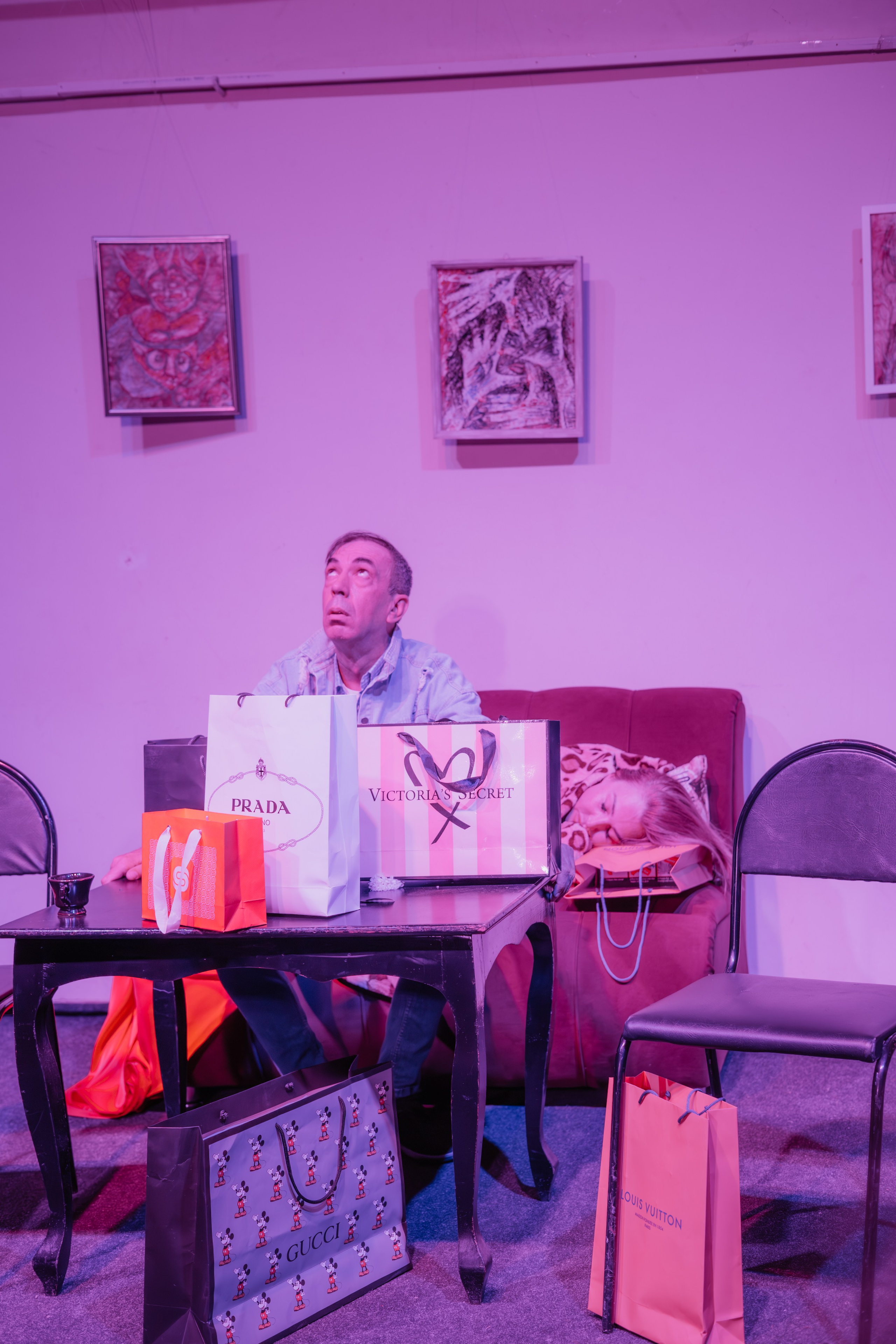 Дом актера «Денег много не бывает». Фотограф Марк Файзулин