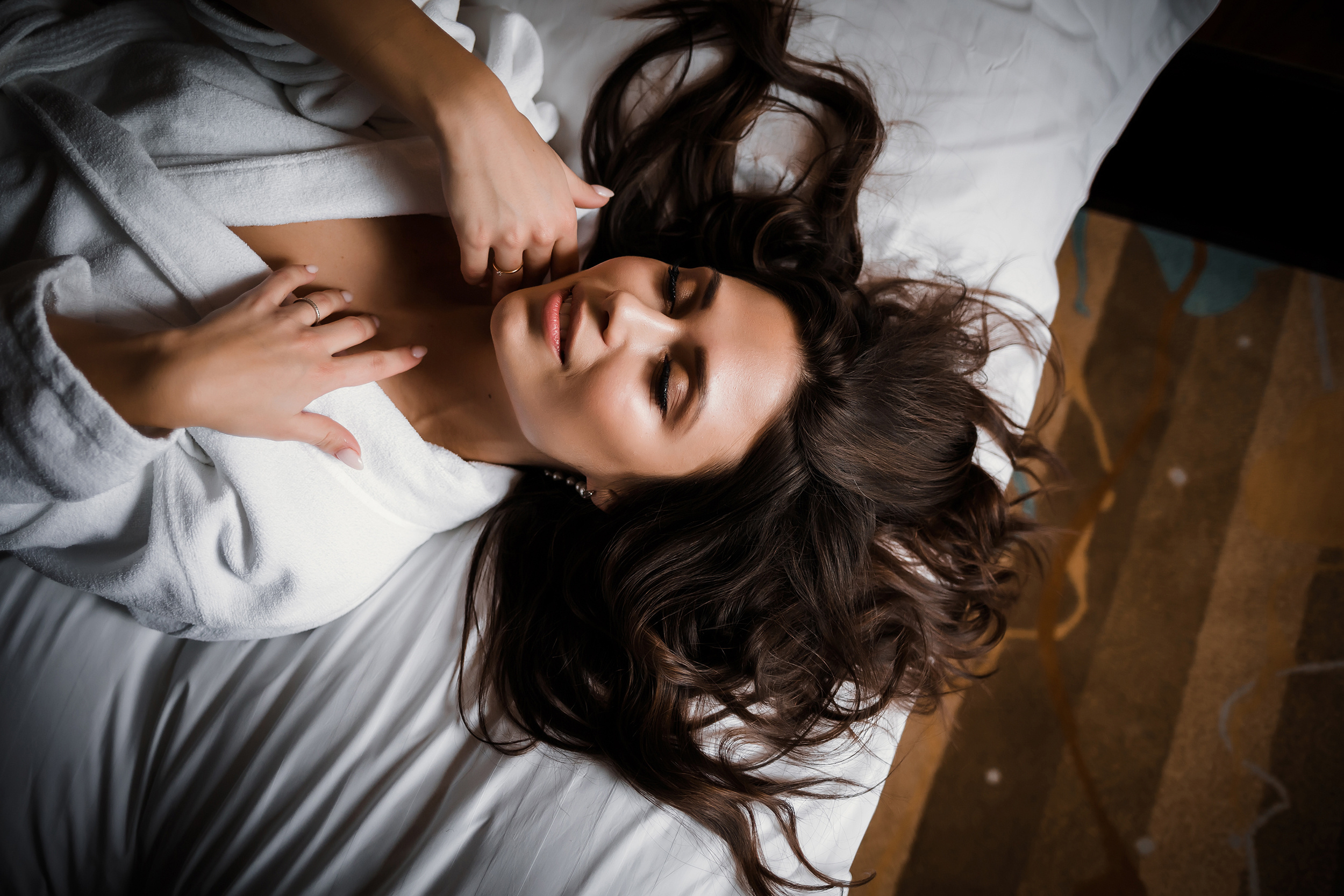 Нежное утро невесты. Wedband.by Свадебный фотограф Анатолий Матюшонок