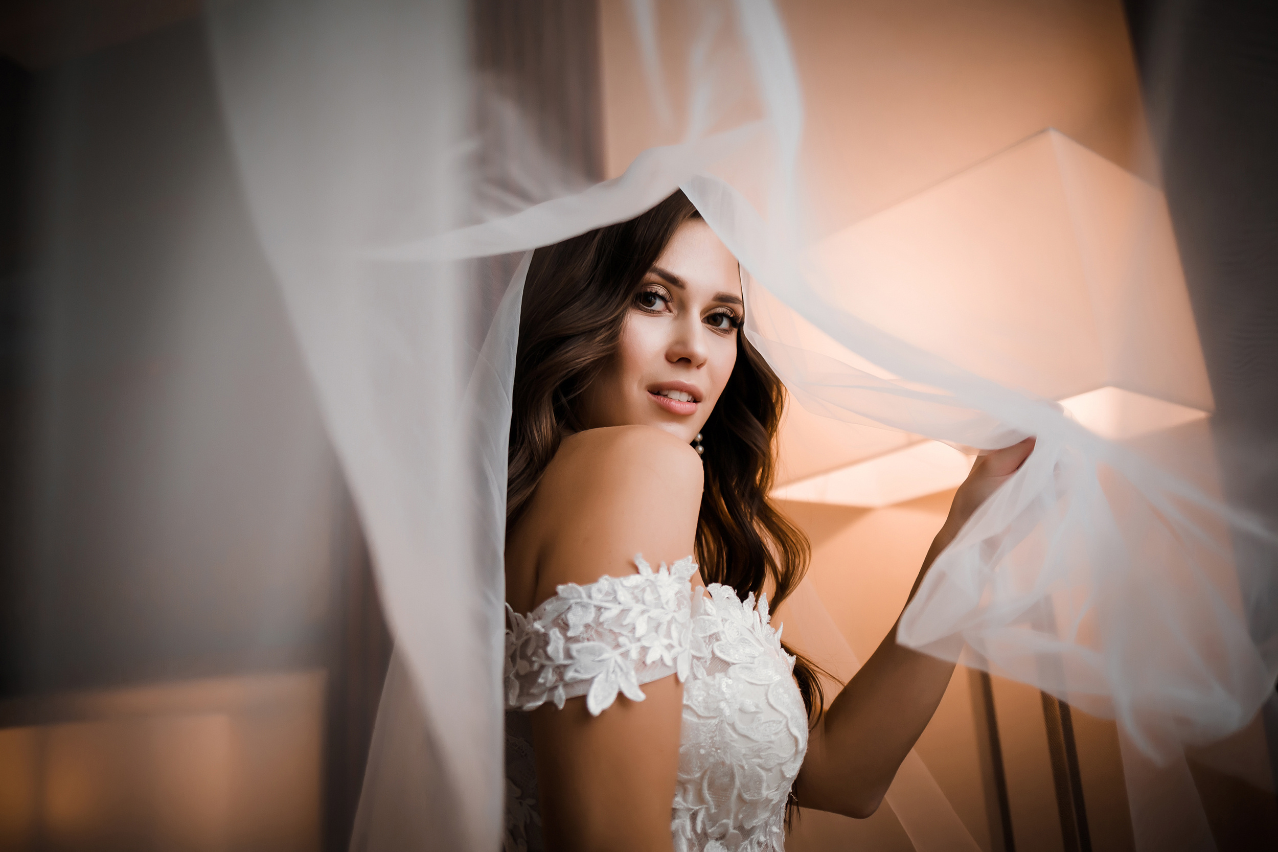 Нежное утро невесты. Wedband.by Свадебный фотограф Анатолий Матюшонок