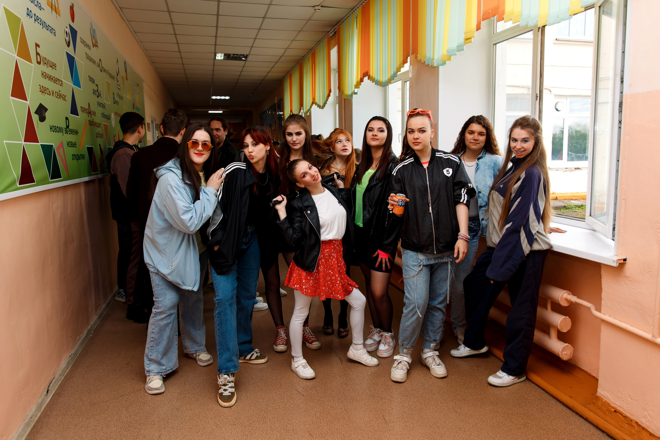 11 класс день не послушания в школе. Фотограф Любовь Корниенко, Примоский край