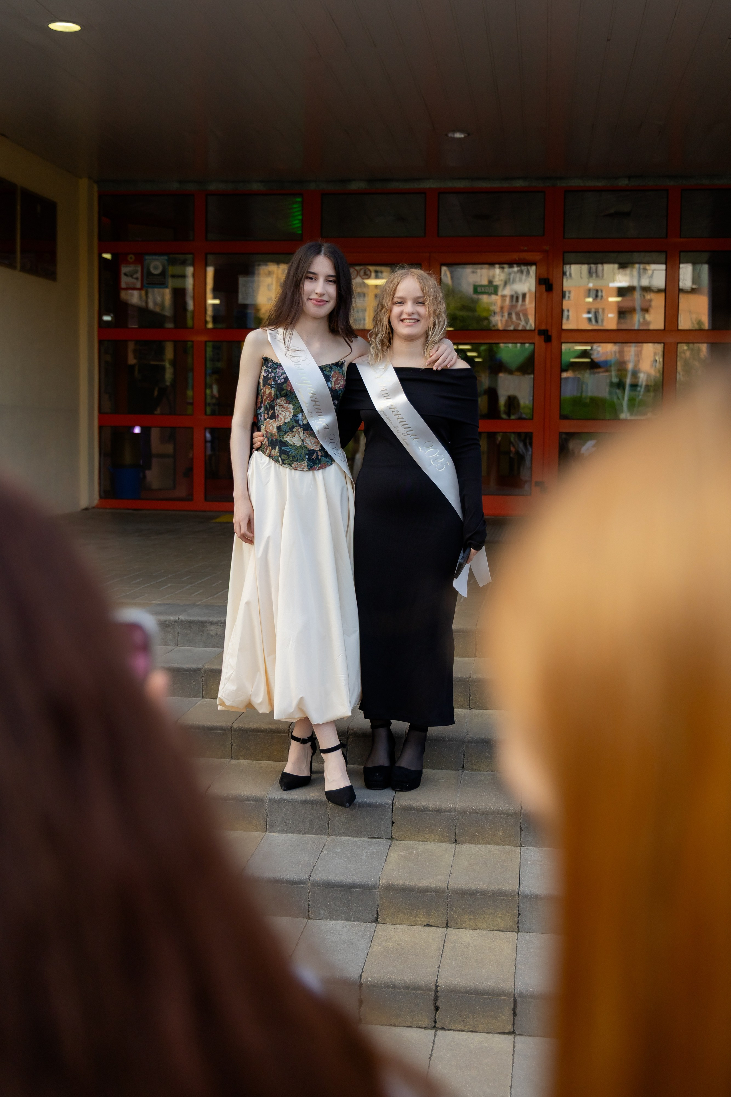 Школьный выпускной 2025 год в Минске, Беларуси. Свадебный фотограф в Минске/Беларуси Сергей Спиридонов