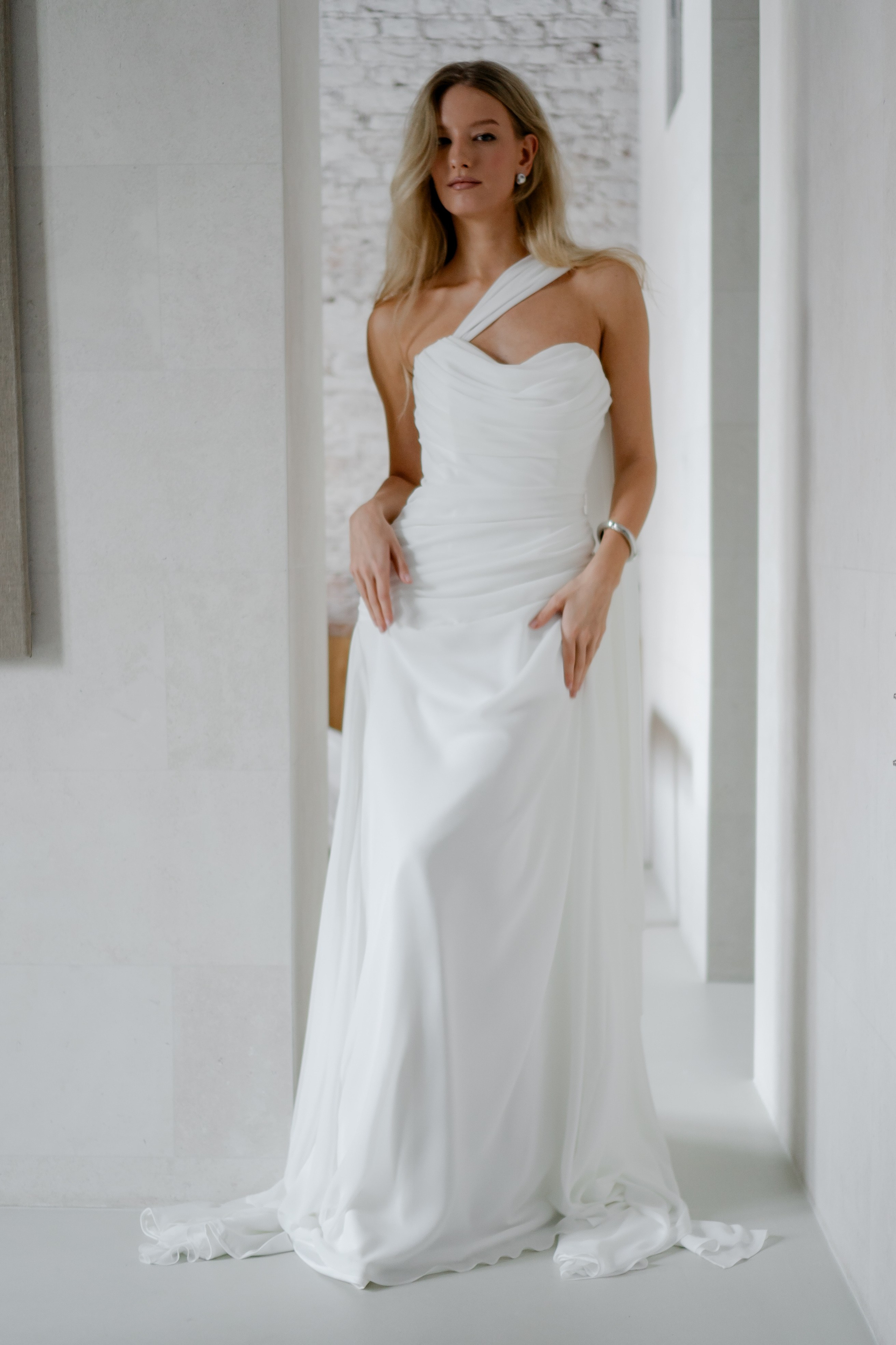 ЭЛЕГАНТНАЯ СВАДБЕНАЯ СЬЕМКА ЖЕНИХА И НЕВЕСТЫ В ДОРОГОМ ОТЕЛЕ САНКТ-ПЕТЕРБУРГА. Профессиональный фотограф, Санкт-Петербург — Виктория Богомолова