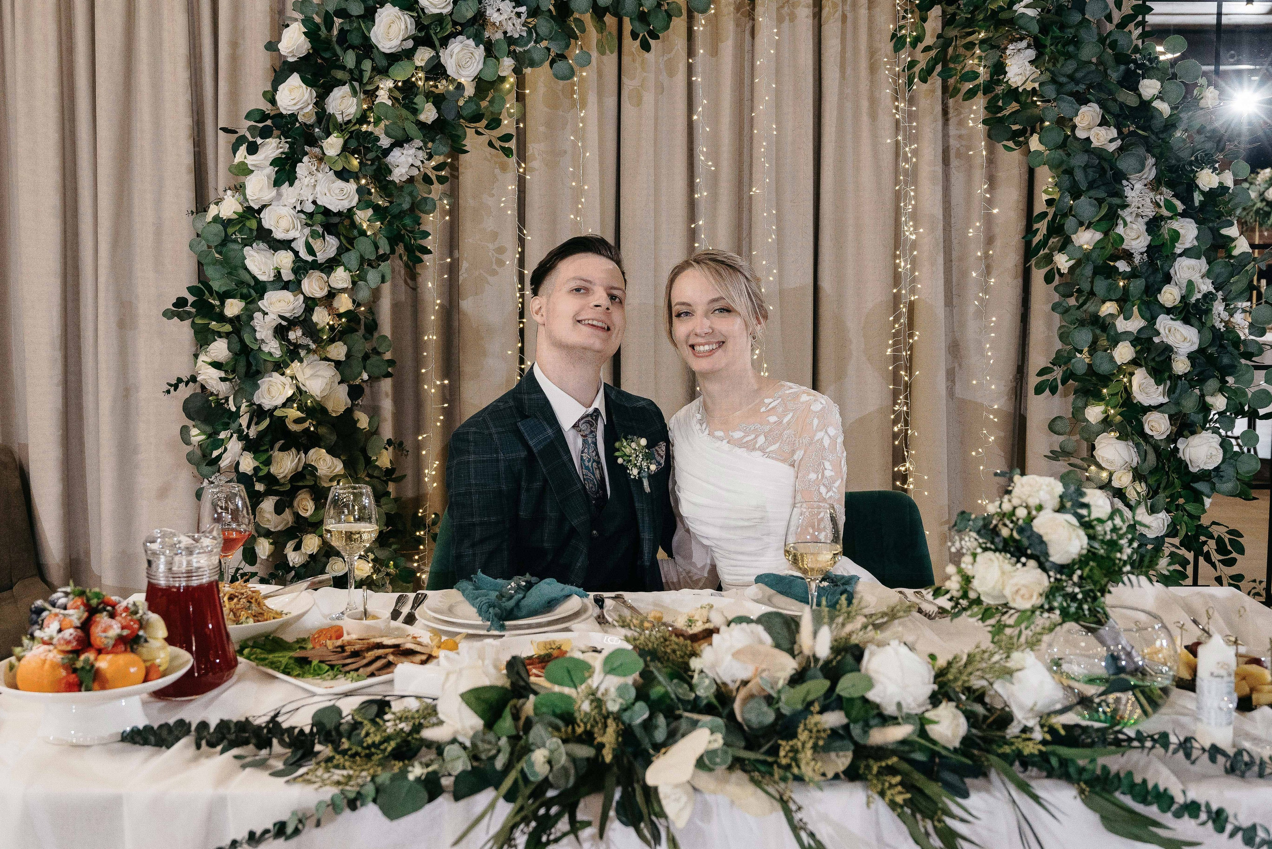 Артем и Галя. Тамара Власова