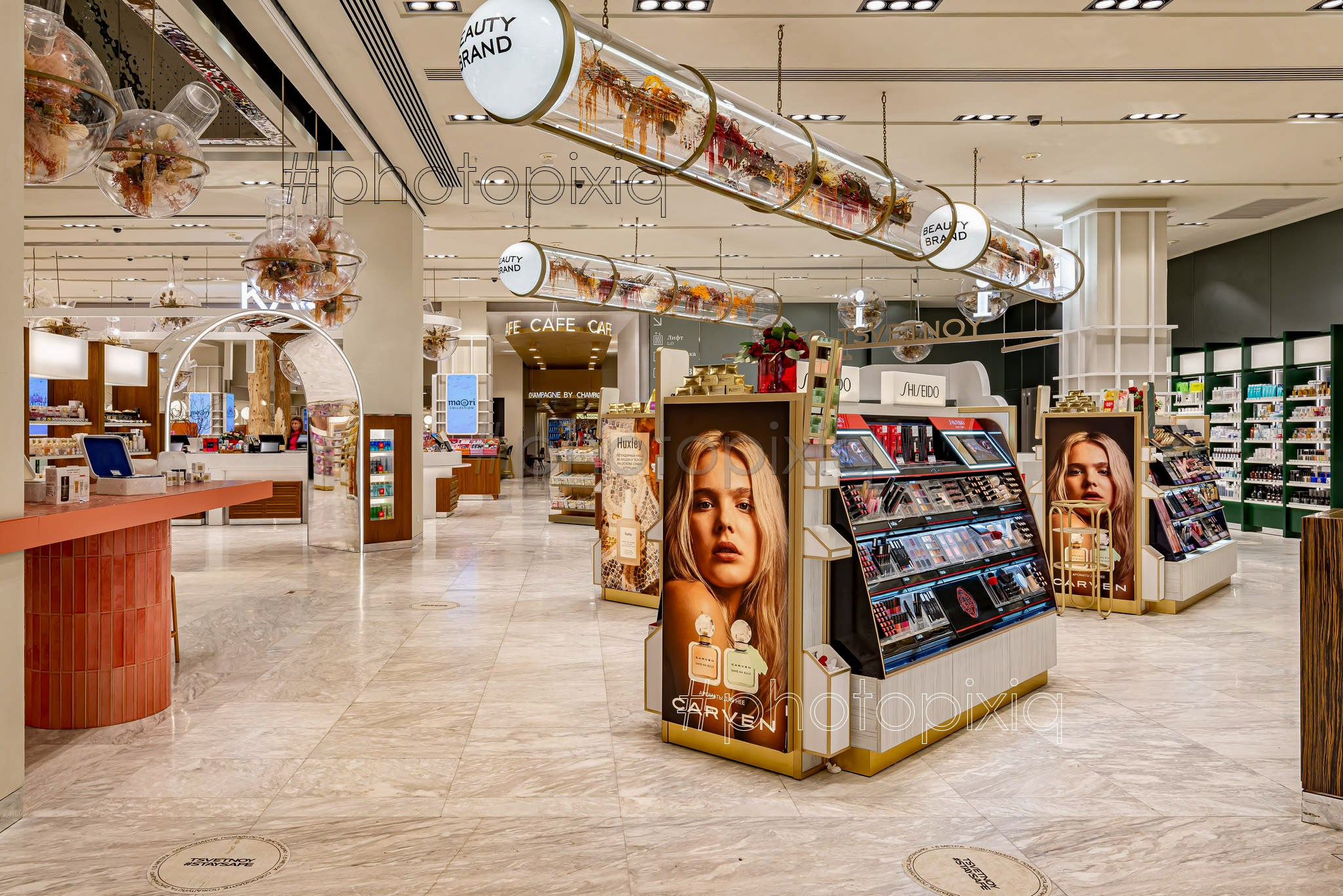 Интерьерная съёмка магазина парфюмерии и косметики Рив Гош. Интерьерная съёмка и виртуальные туры — Интерьерный фотограф Кузнецов Сергей (photopixiq)