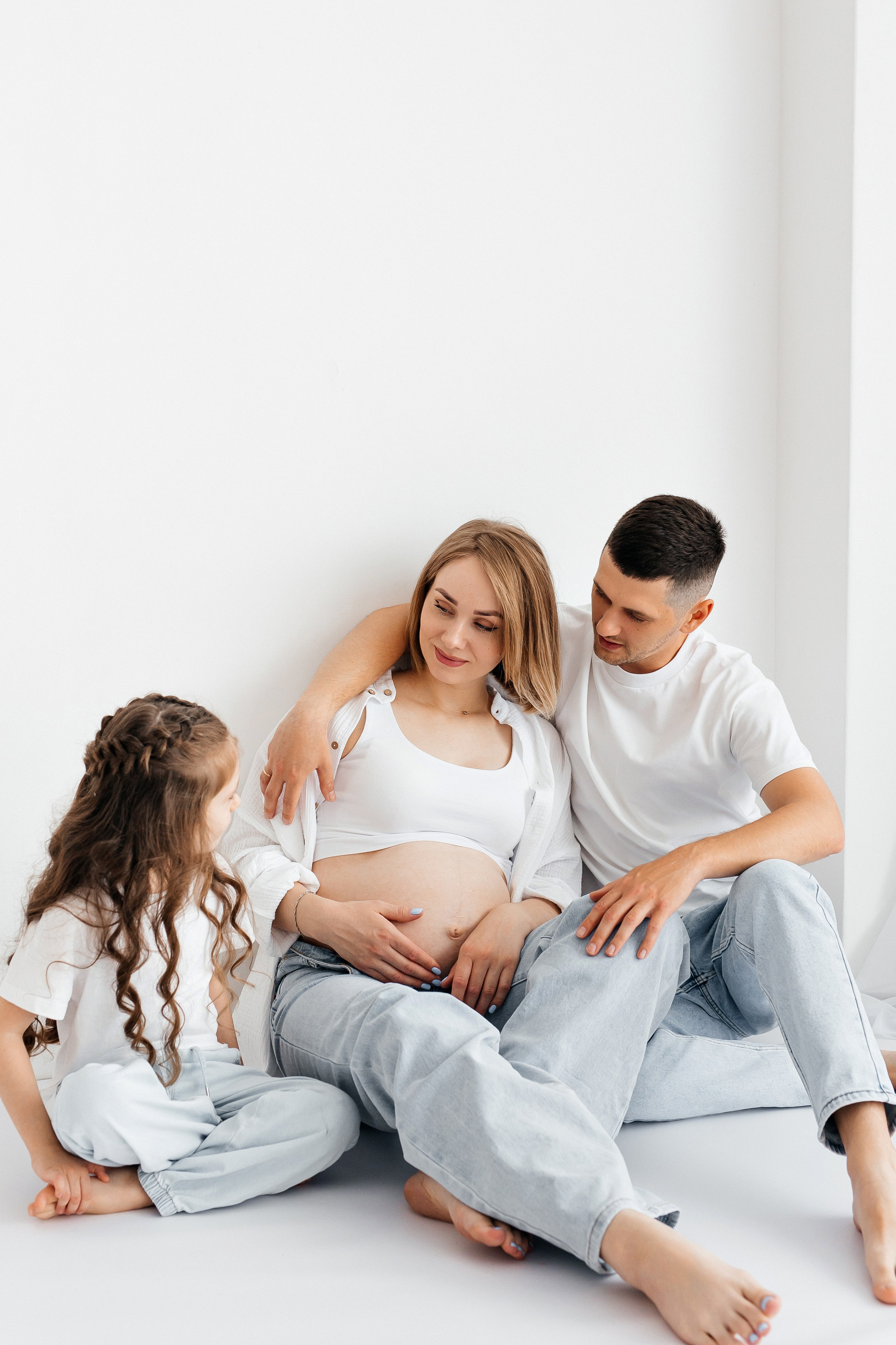 Беременность. Профессиональная детская и семейная фотостудия в Краснодаре