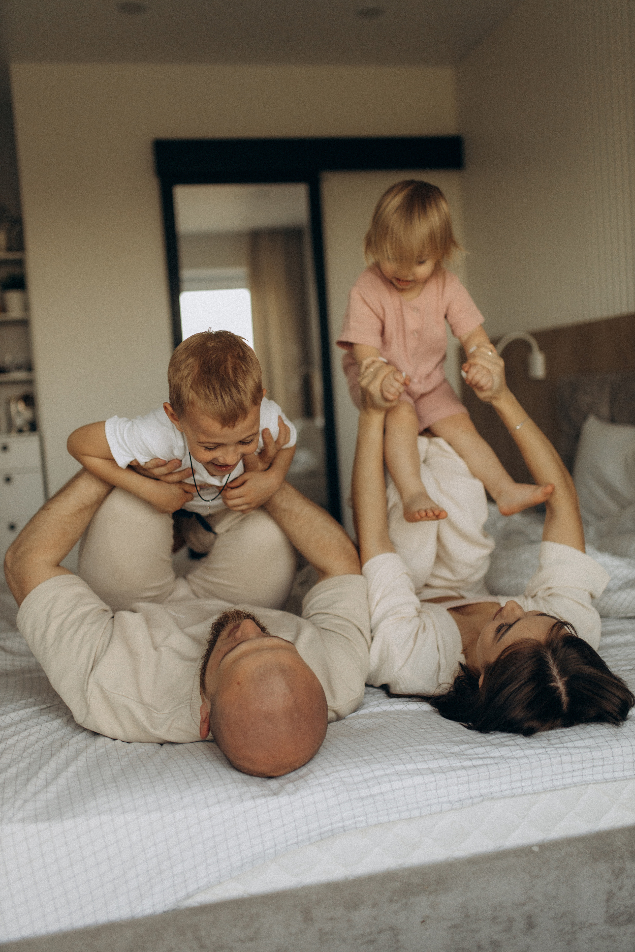 Наташа, Степа, Ксю, Артем. Семейный фотограф Оля Гладченко