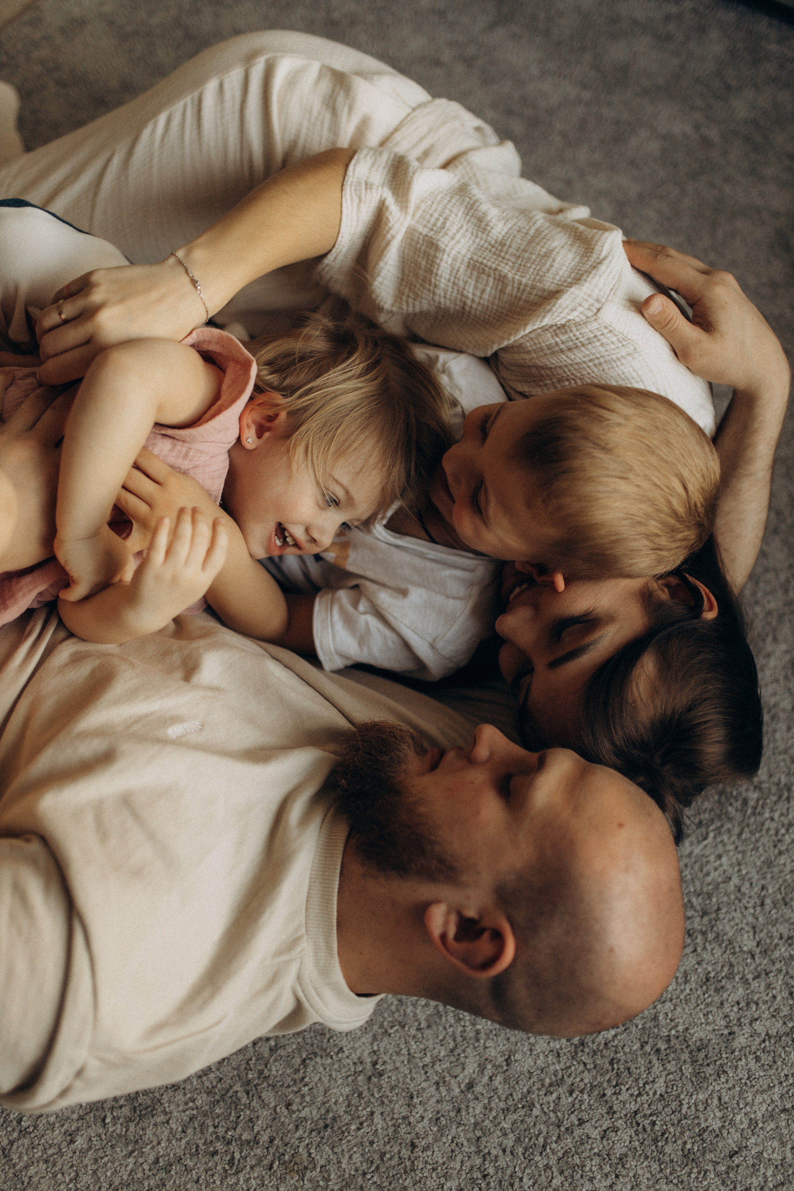 Наташа, Степа, Ксю, Артем. Семейный фотограф Оля Гладченко