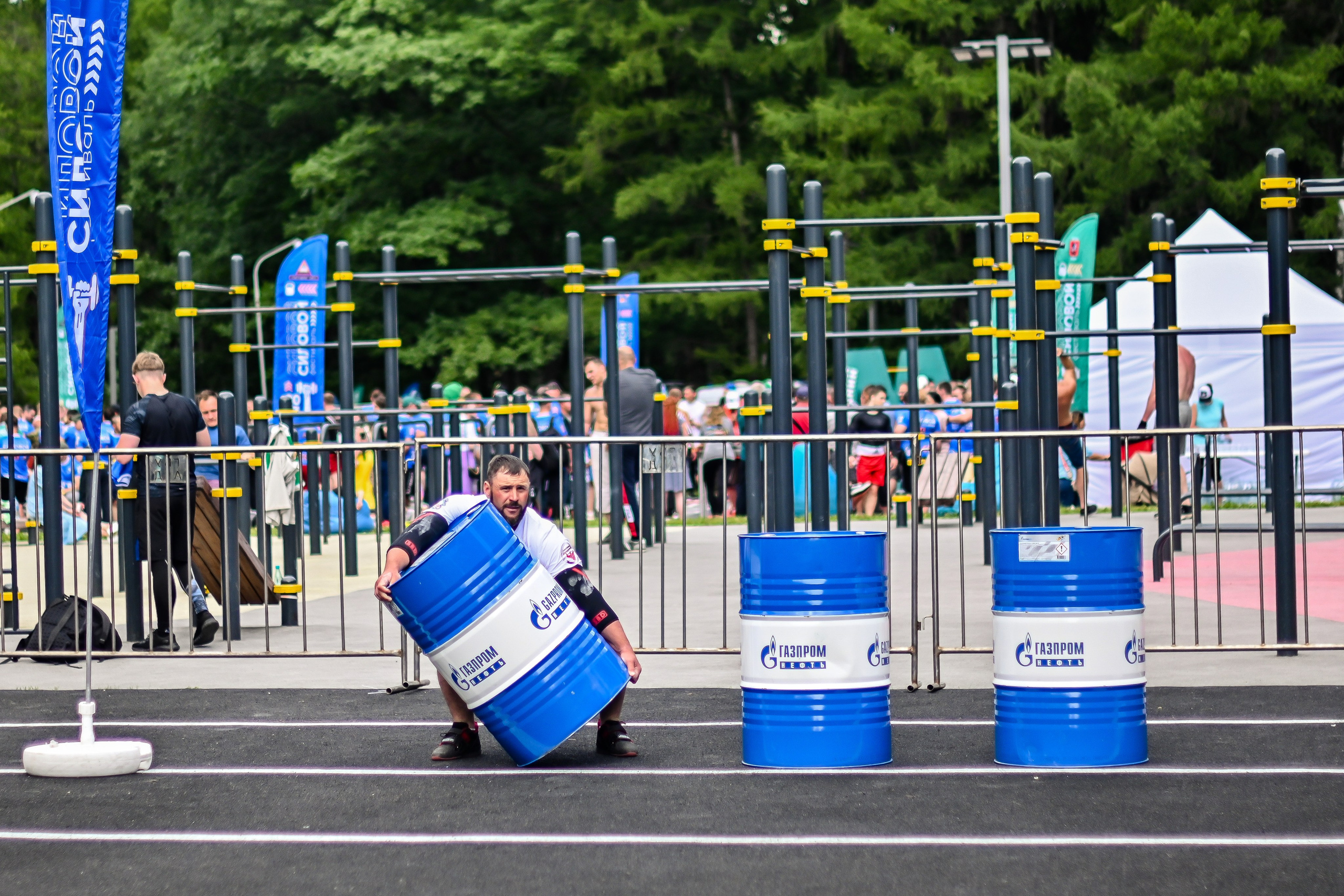 СТРОНГ. Фотограф для бизнесконтента, репортажей и семейного альбома в Москве