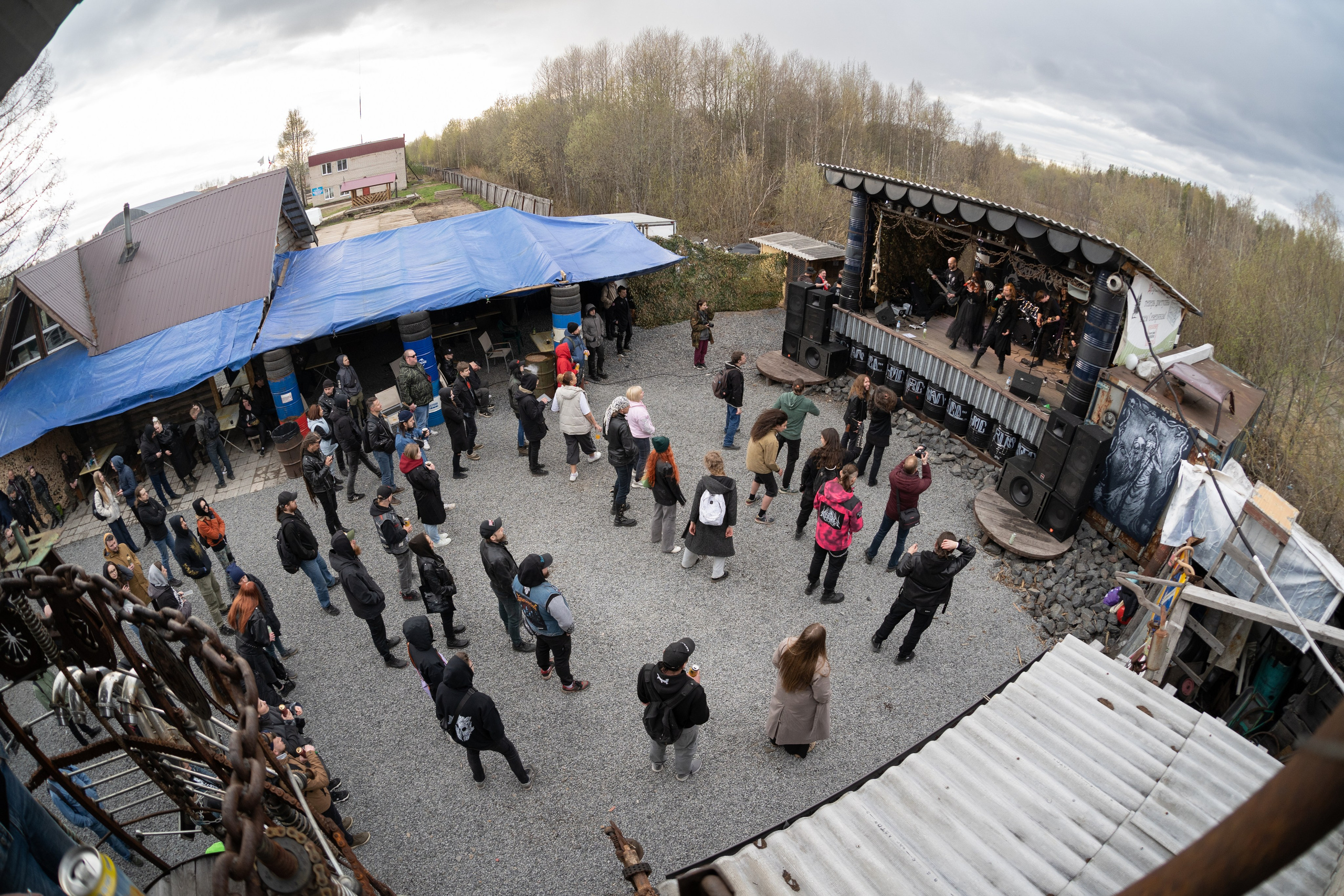 Фестиваль «ПОСРЕДИ КЛАДБИЩ И БОЛОТ»|Архангельск. Концертный и репортажный фотограф в Санкт-Петербурге Слава Пахомов