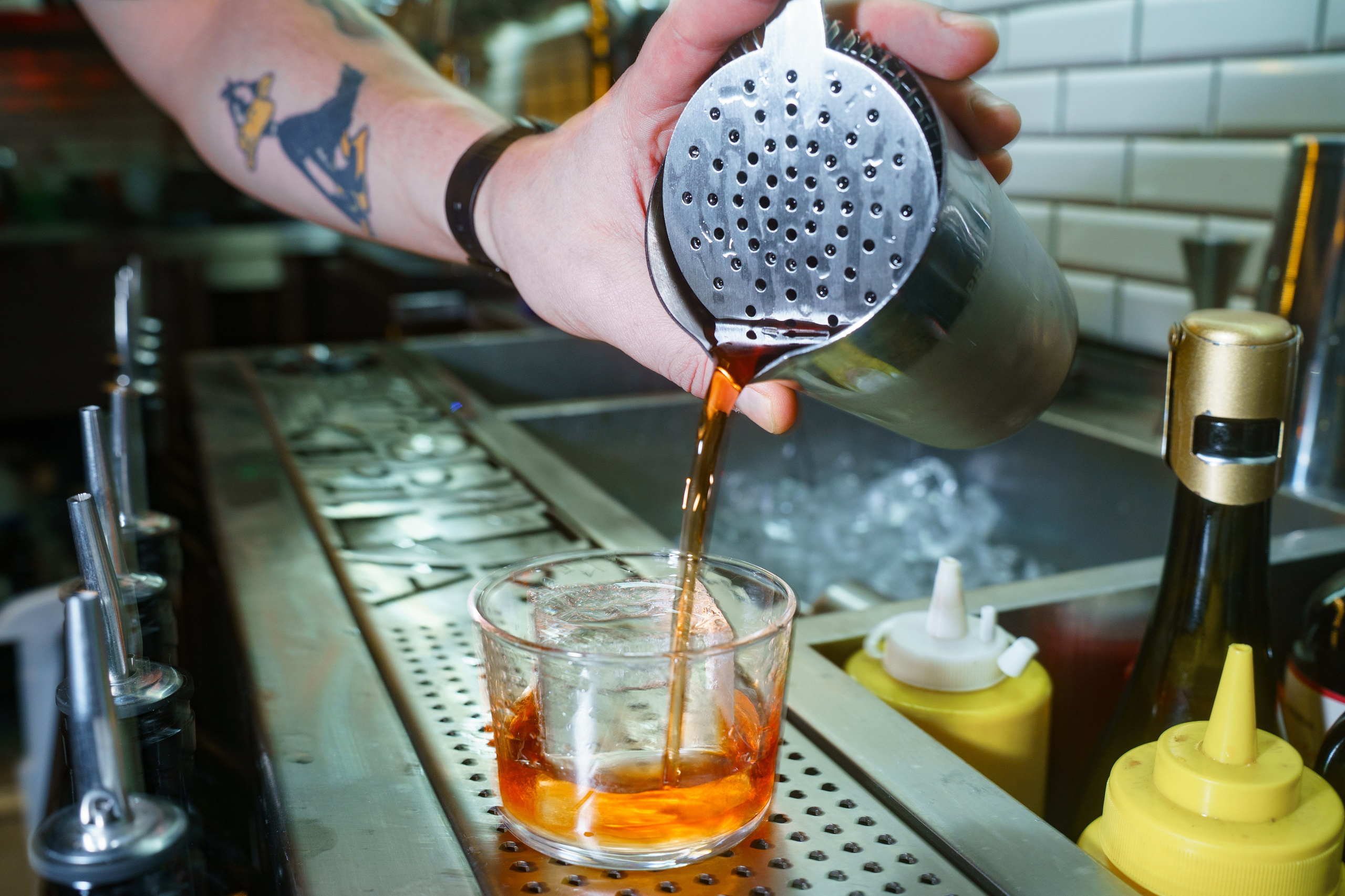 День святого Валентина в Баре разбитых сердец. Концертный и репортажный фотограф в Санкт-Петербурге Слава Пахомов