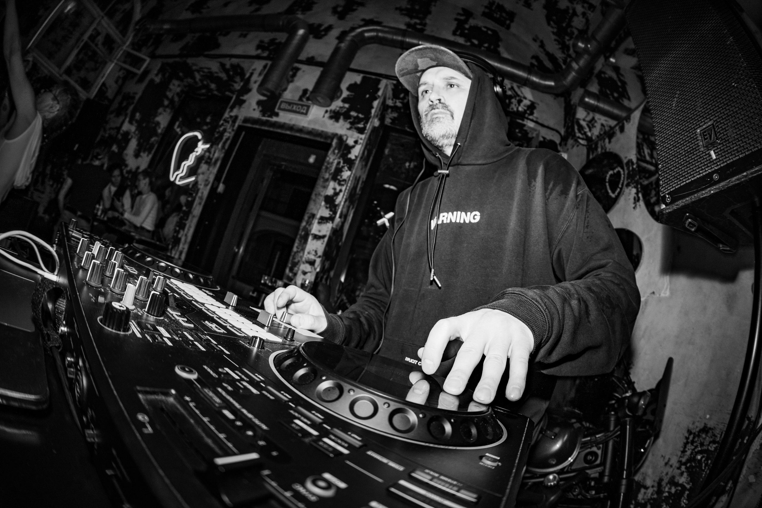 Панк-вечеринка в Баре разбитых сердец. Концертный и репортажный фотограф в Санкт-Петербурге Слава Пахомов