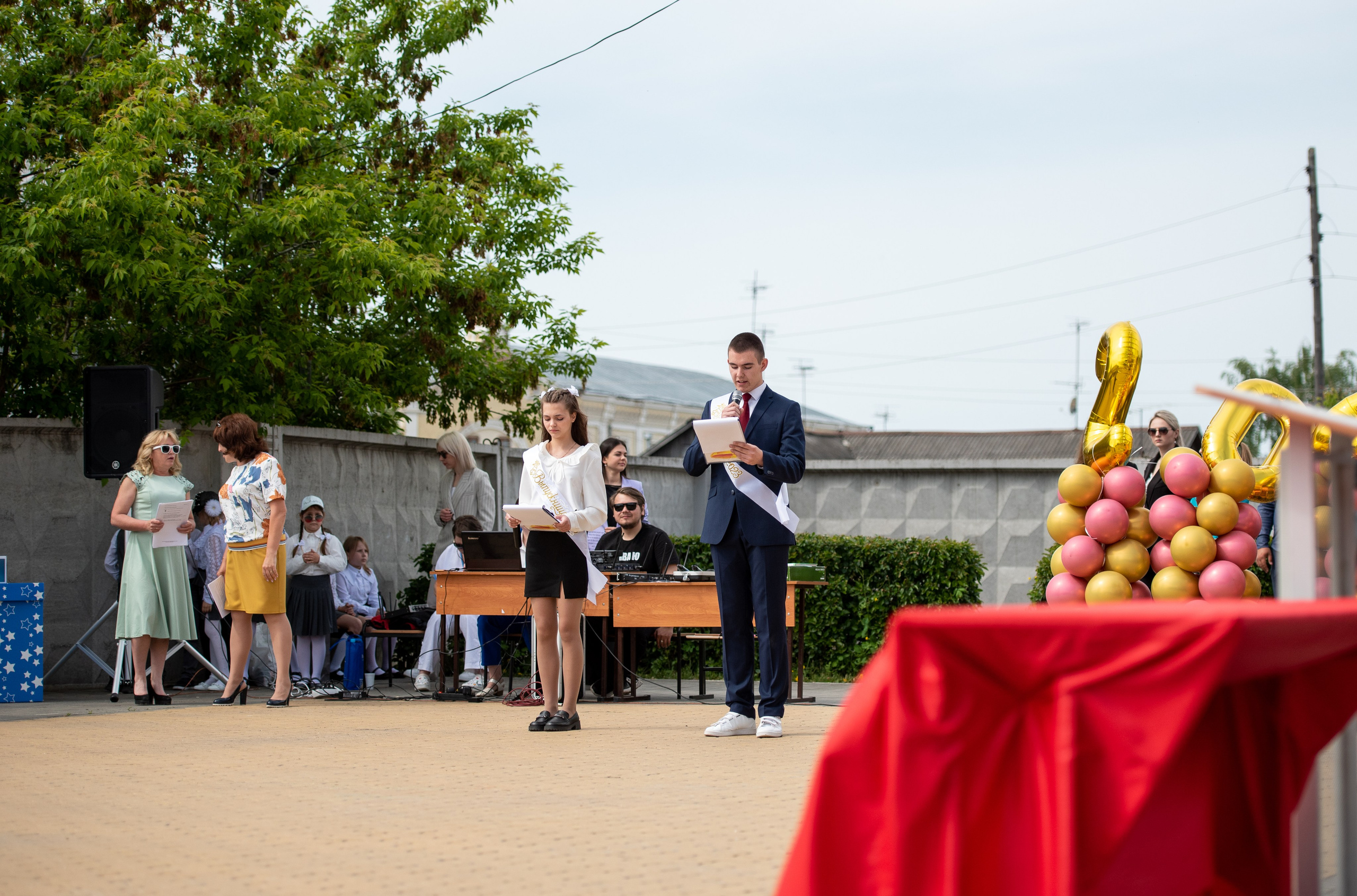 Выпускные школ. Свадебный и репортажный фотограф
