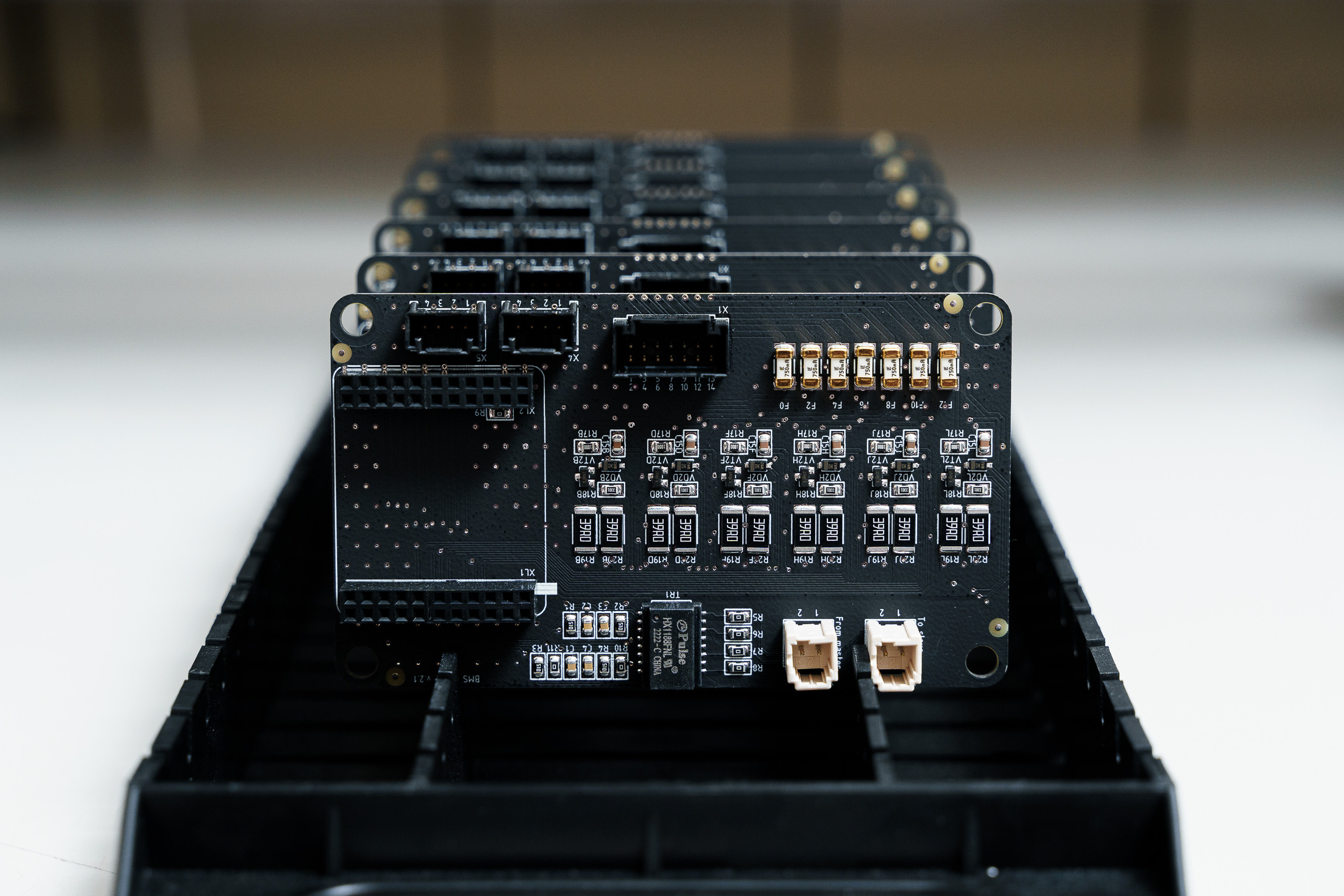 Микросхемы Edison Technology. Профессиональный фотограф и оператор в Москве — Максим Проценко