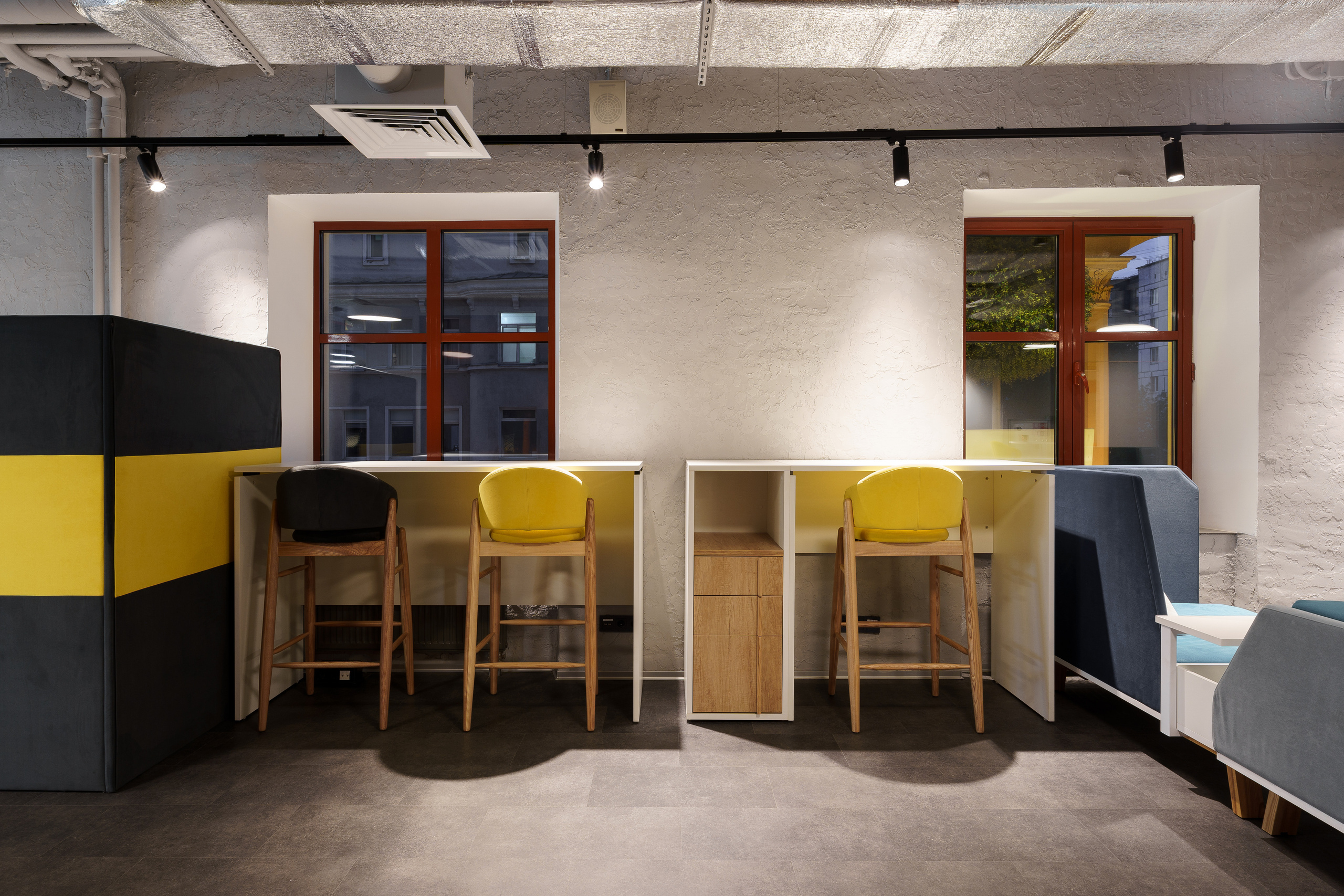 Sinteza. Профессиональный фотограф и оператор в Москве — Максим Проценко