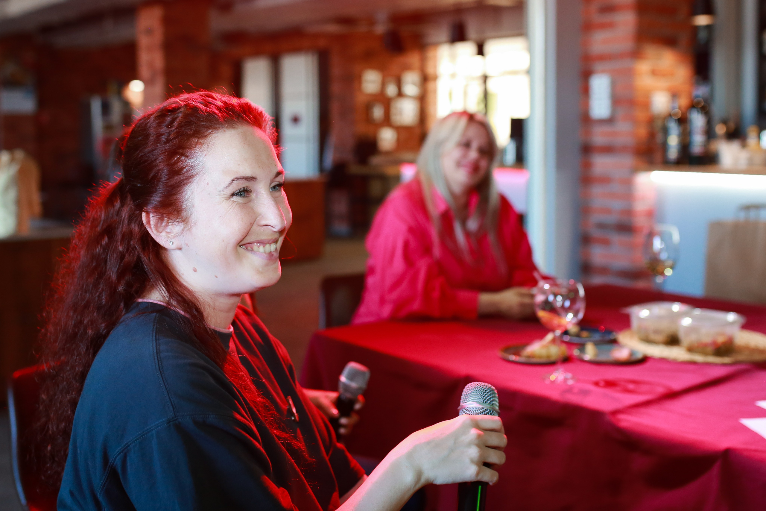 Коктейльное караоке для «Яндекс». Репортажный и портретный фотограф Полина Ершова