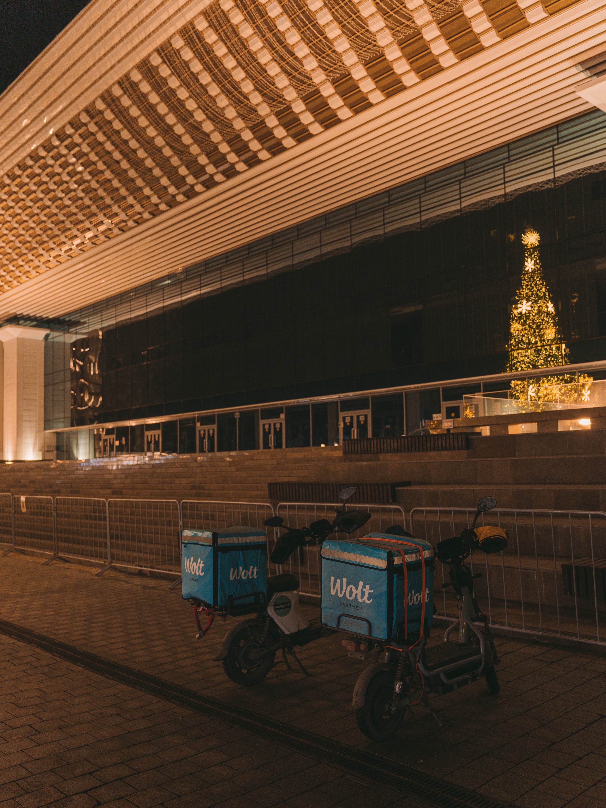 Ночной город. Репортажный фотограф в Алматы Цой Сергей