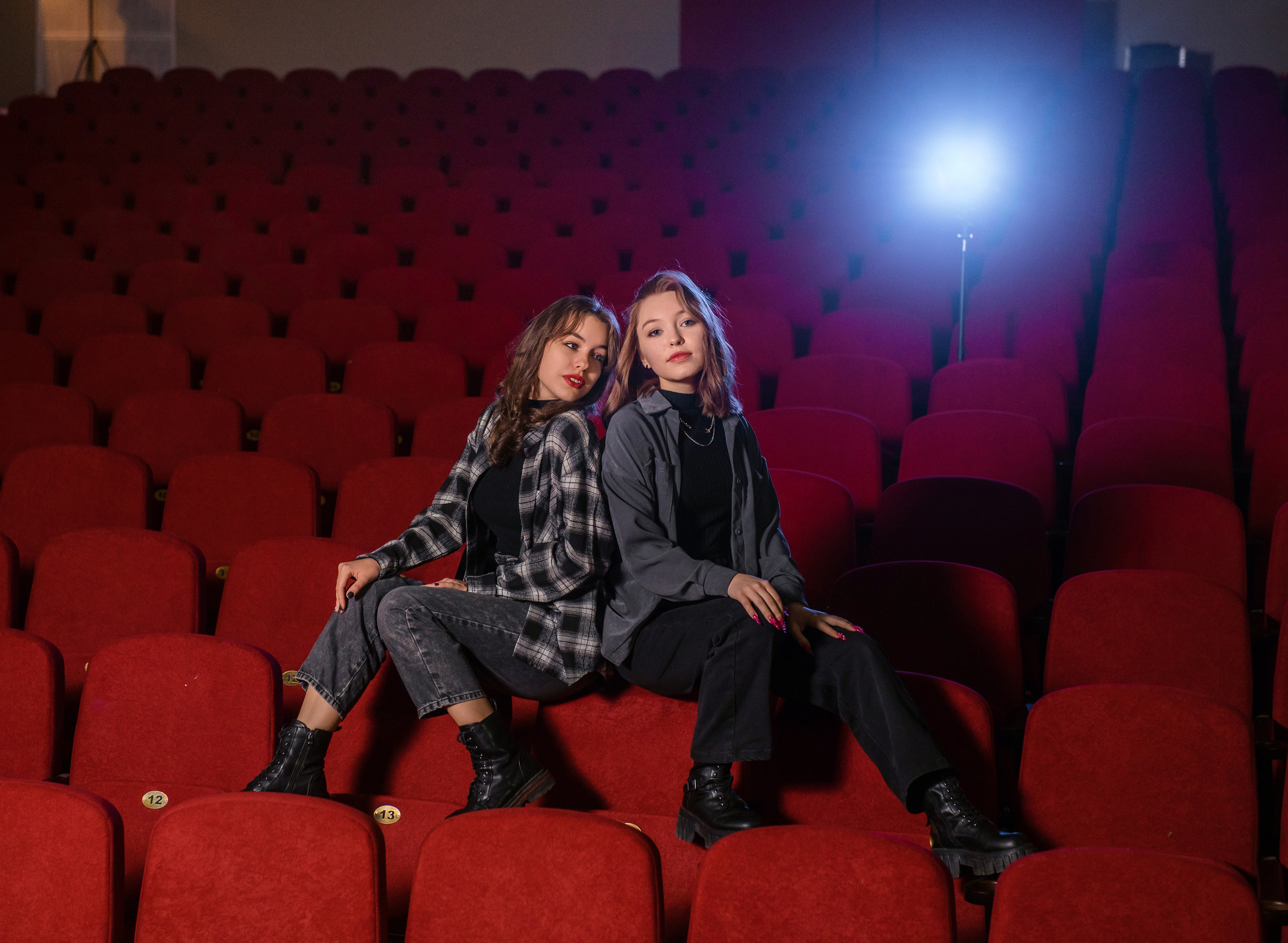 Выпускной альбом в Серпухове, Подольске, Москве. Фотограф Олеся Босак