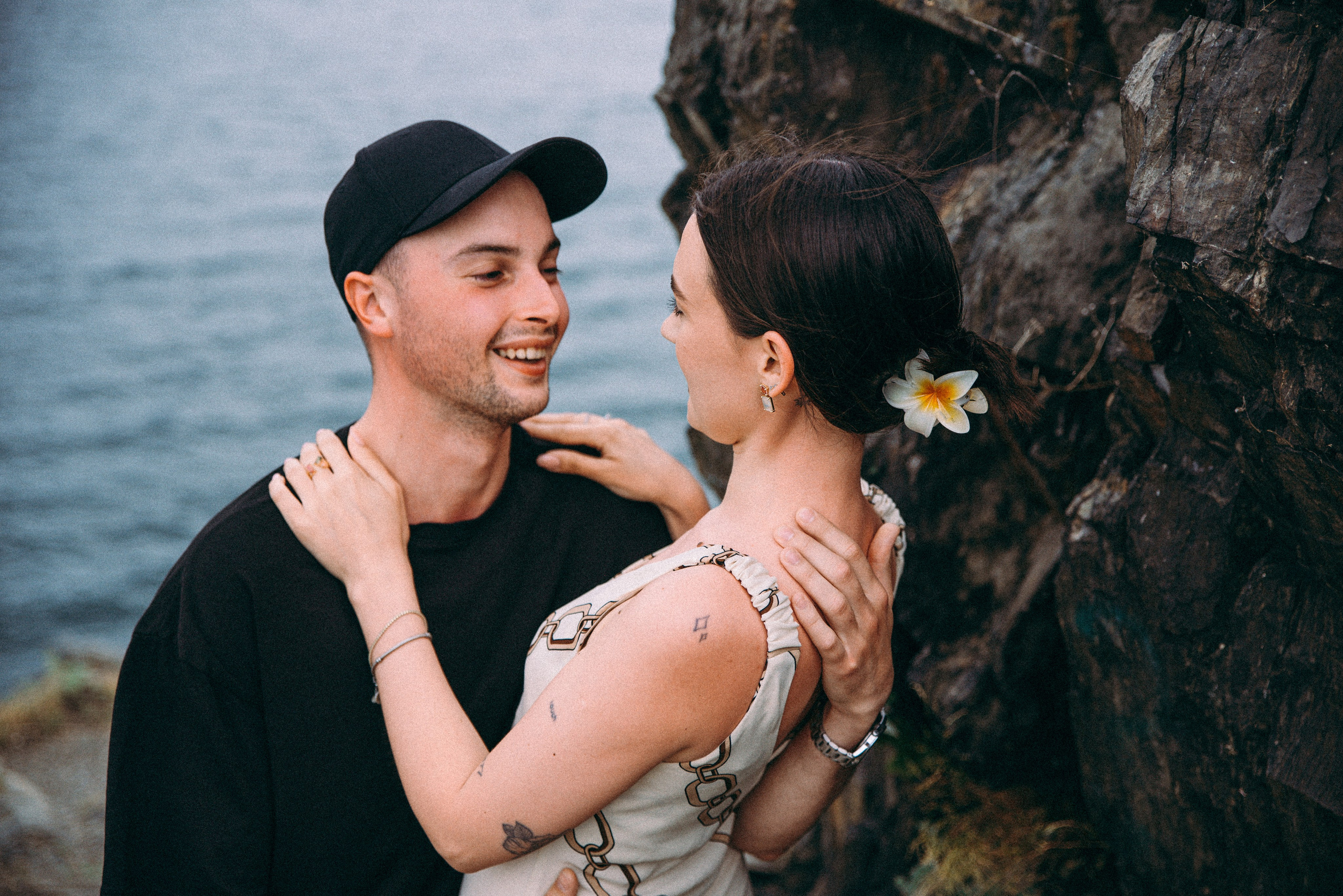 пара влюбленных на фотосессии