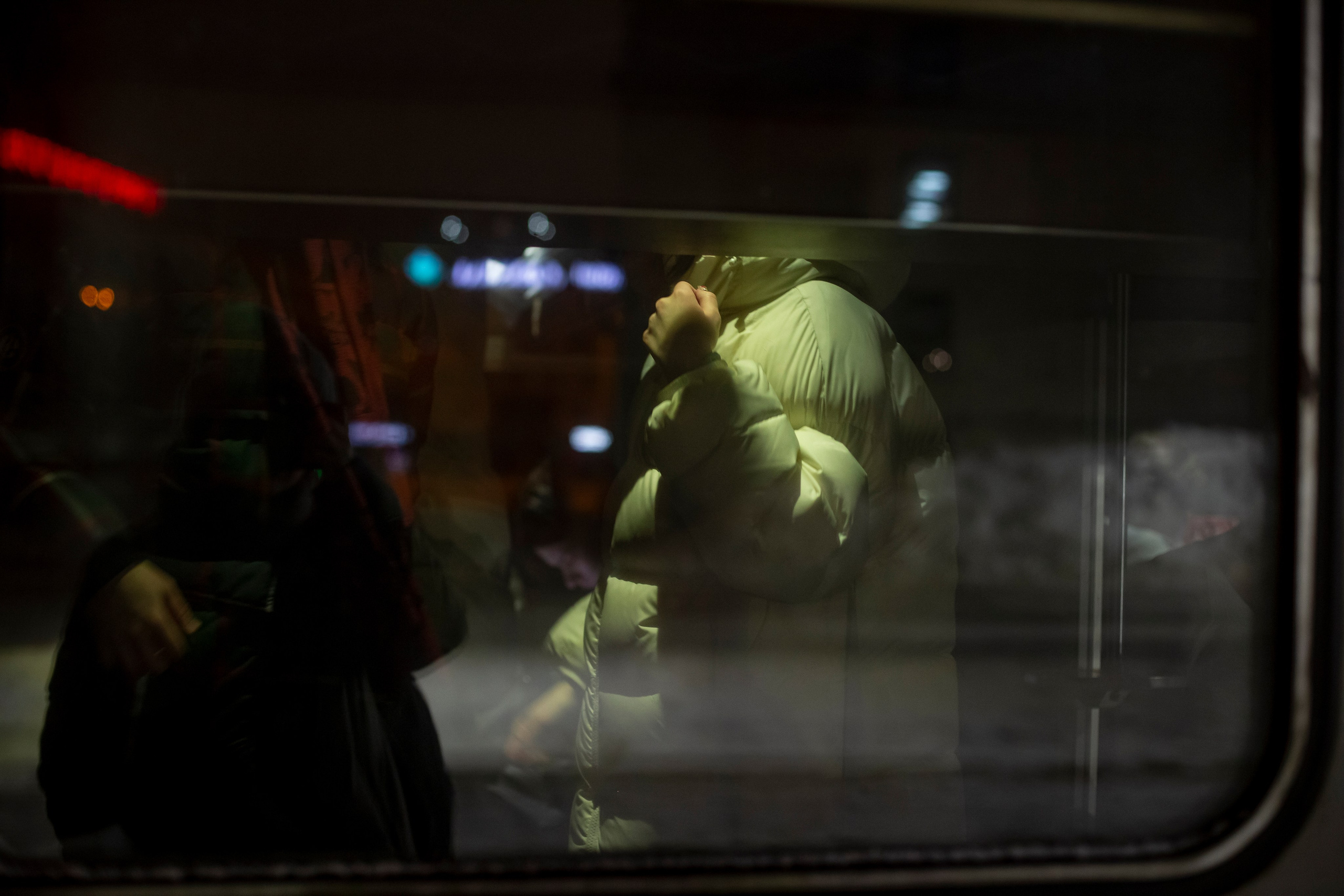 Мирил нас пустой вокзал. Репортажный и портретный фотограф Казань / Горячих Полина