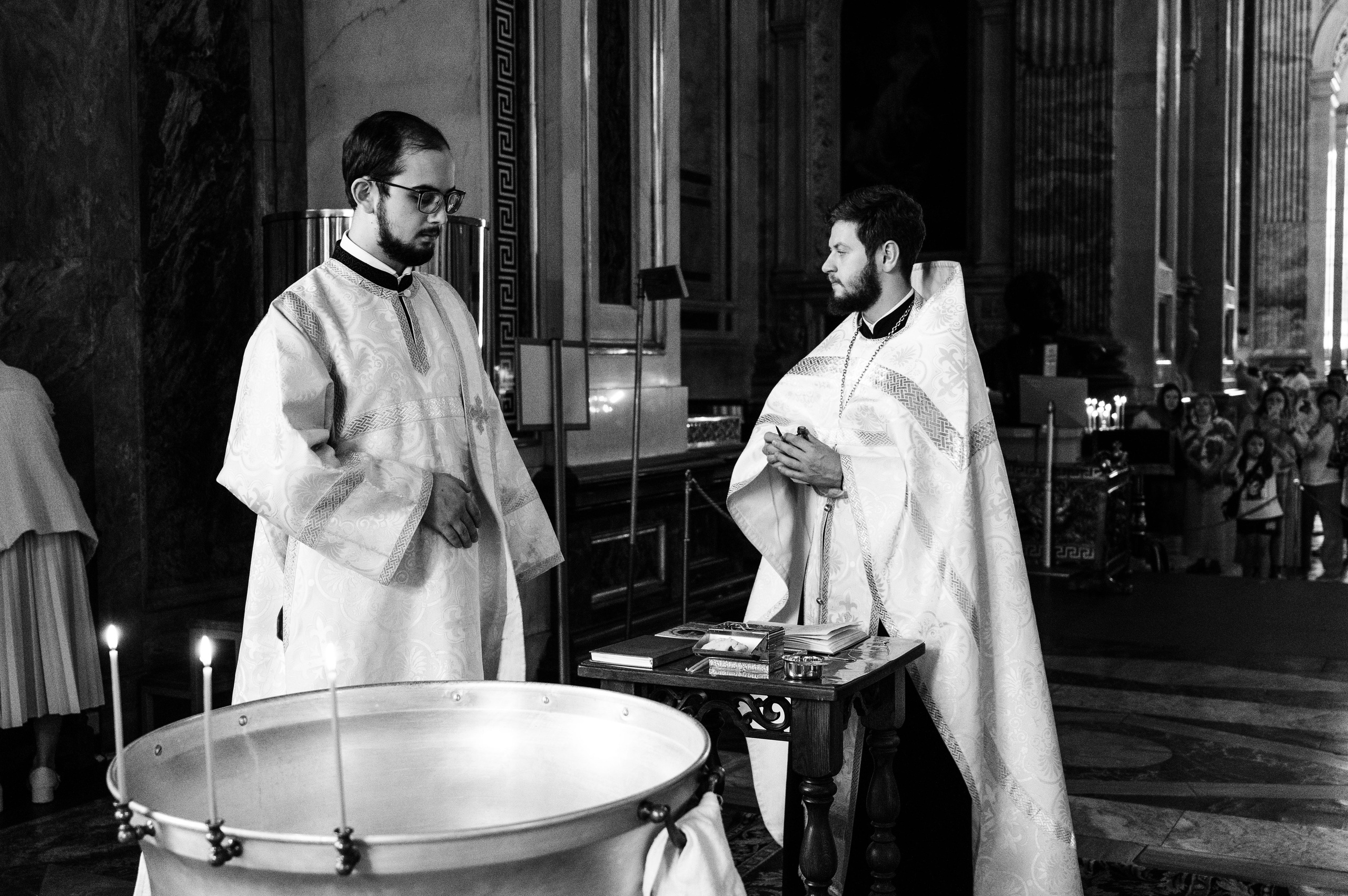 Крещение. Профессиональный фотограф беременности в СПБ. Стильные фотосессии беременности в стиле минимализм и классическая фотография