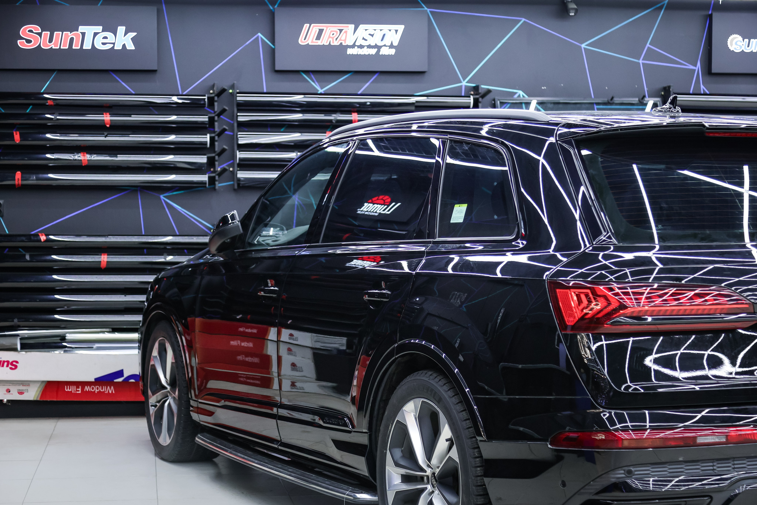 LUXE AUTO DETAILING. Mixturecaptures