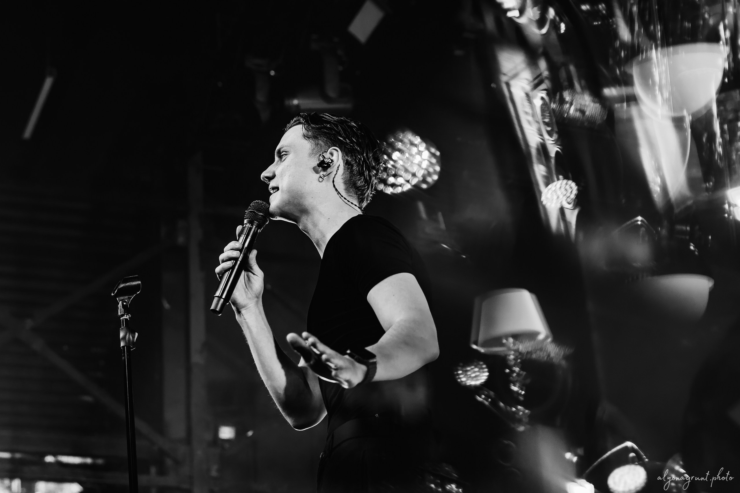 Ваня Дмитриенко, фоторепортаж СПб, A2, 23.10.2025. Алена Адрианова: фотограф в Санкт-Петербурге