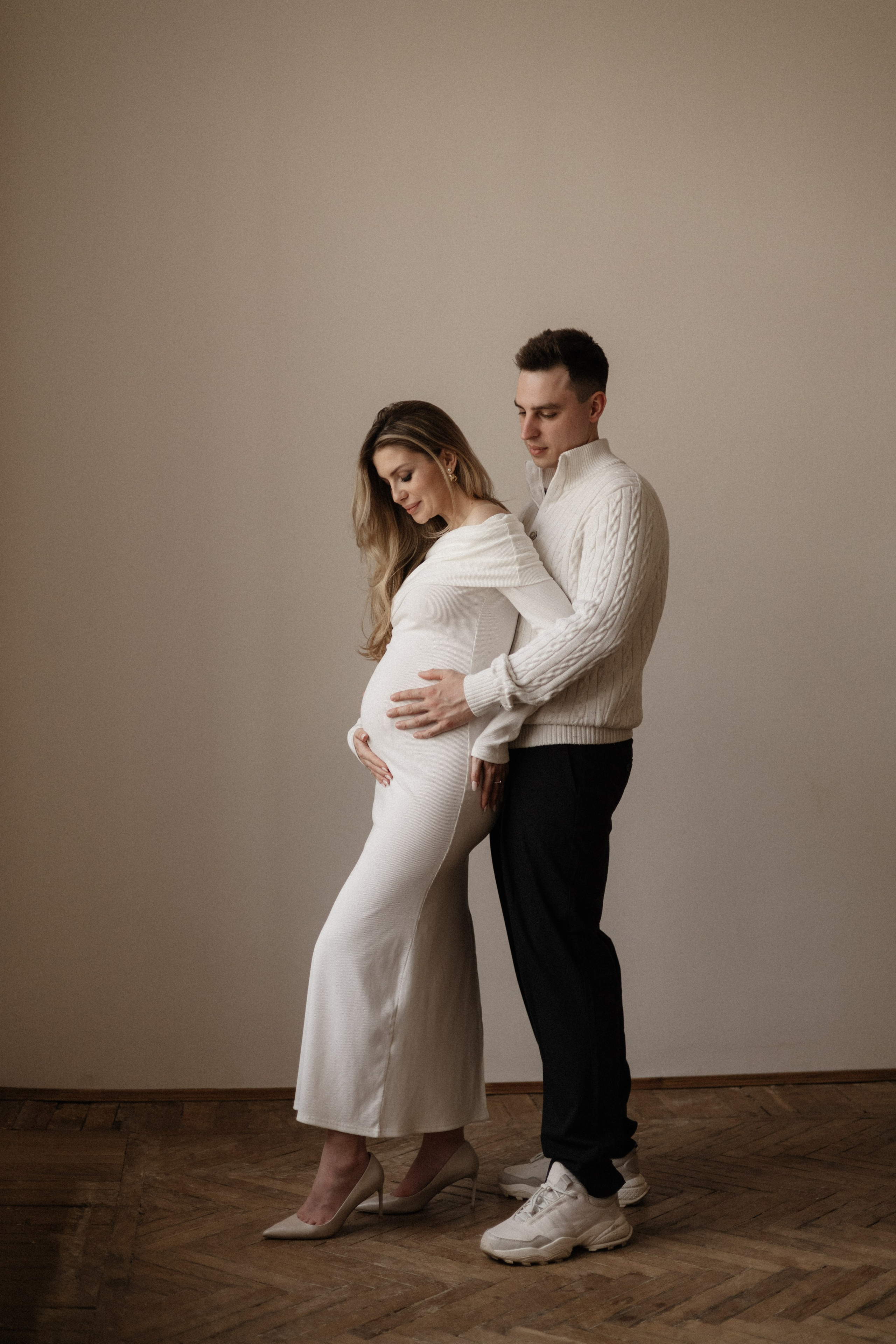 Беременная фотосессия в студии. Свадебный и портретный фотограф в Москве Анастасия Масюк