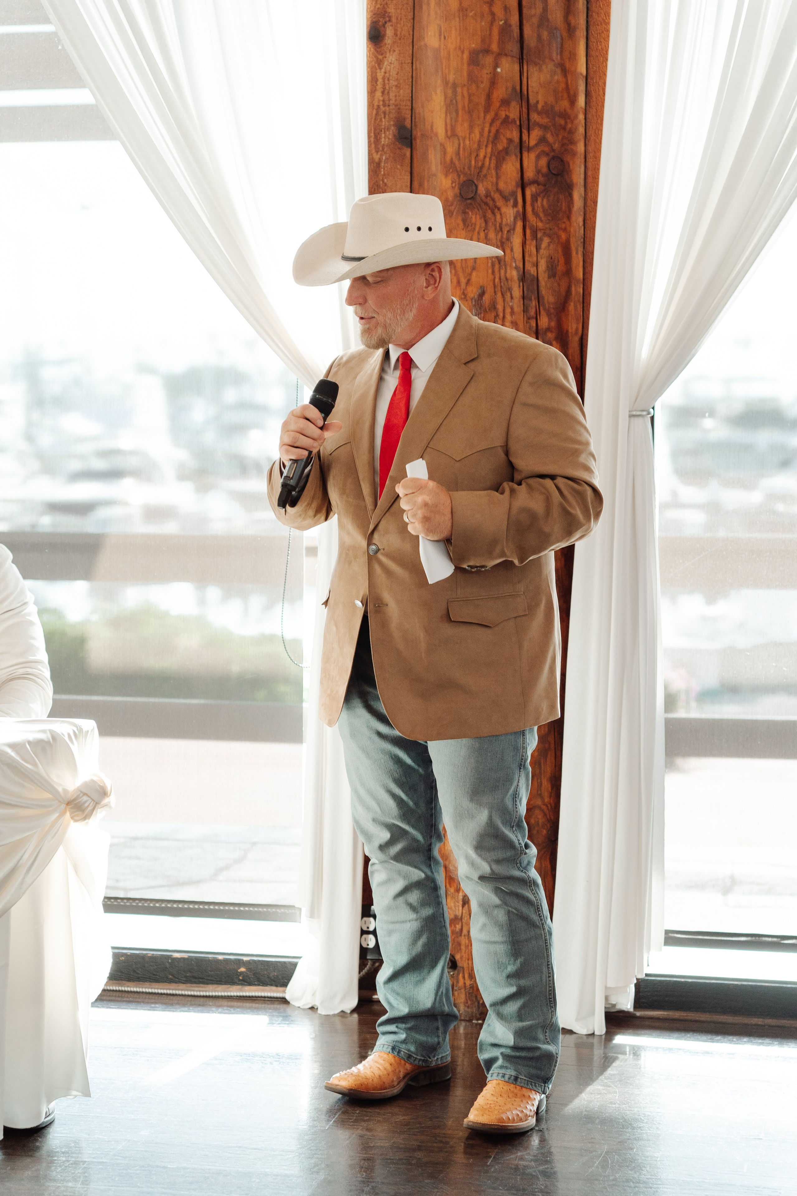 2025-08-16_BryanAmber. Ретушер Зенькевич Света