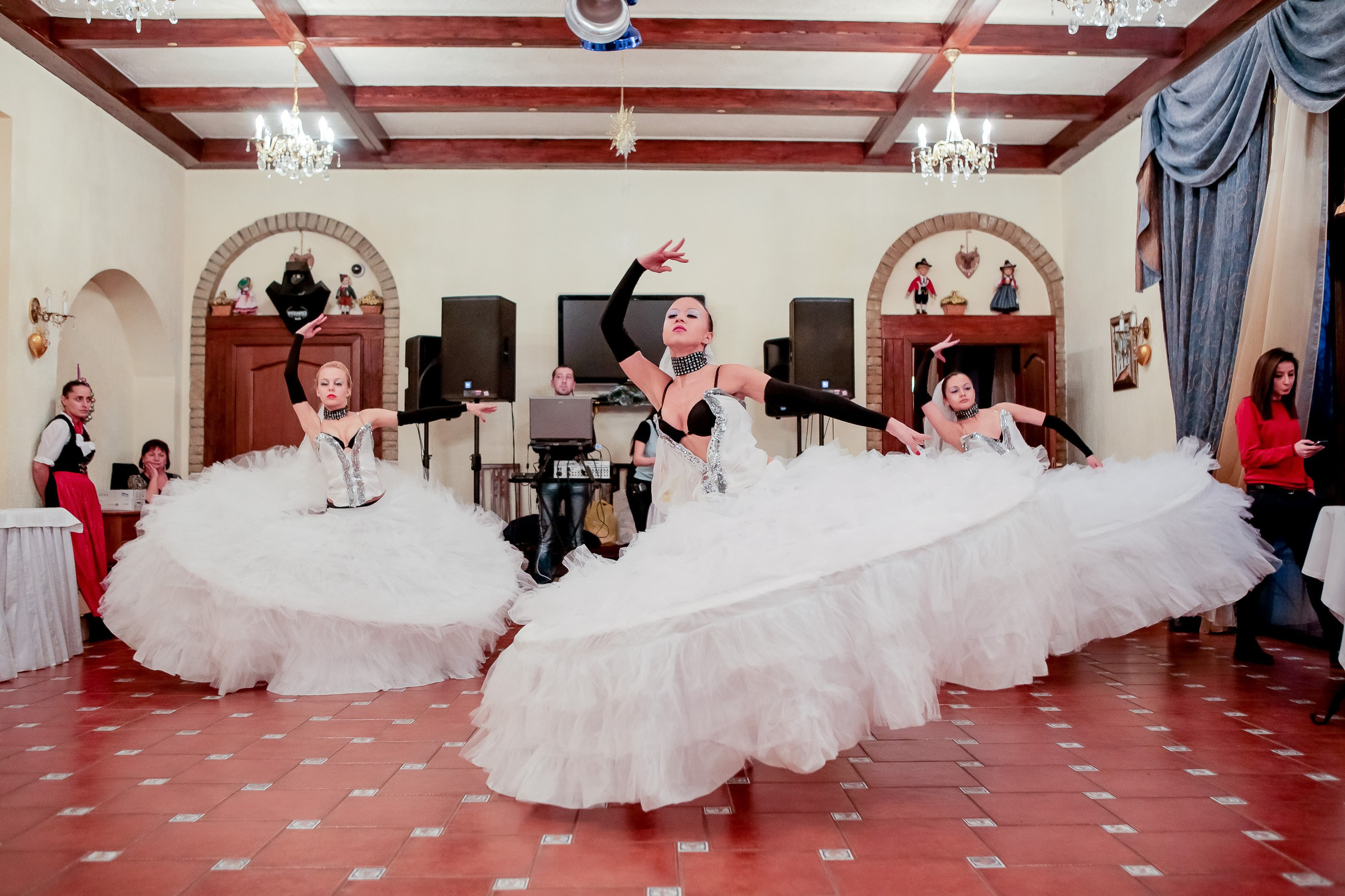 Корпоратив. Max Matvich and Victoria Basova are professionals in their field